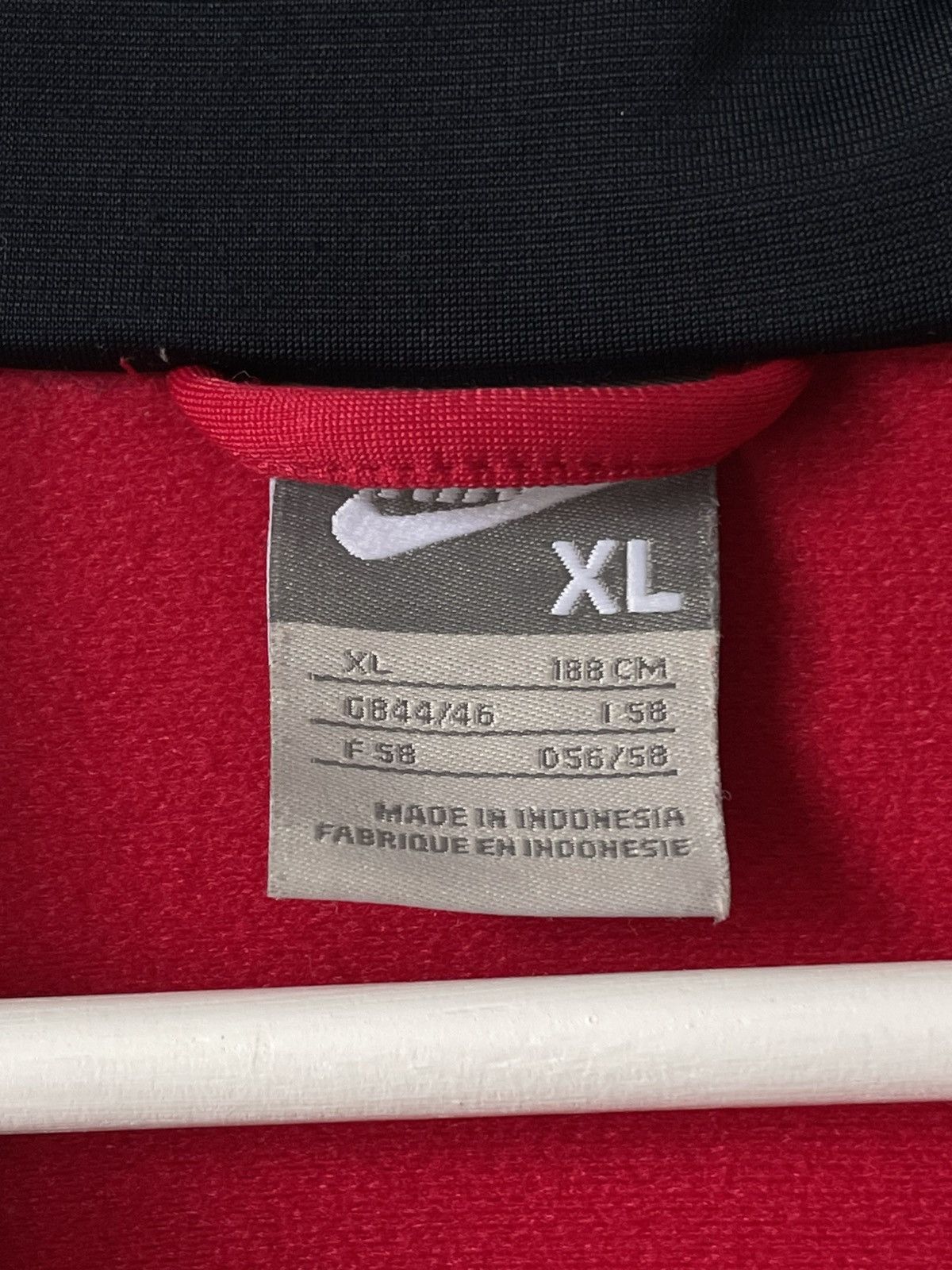 Nike Vintage Nike Zip Up Sweatshirt Track Jacket Embroidered Logo Size US XL / EU 56 / 4 - 8 Thumbnail