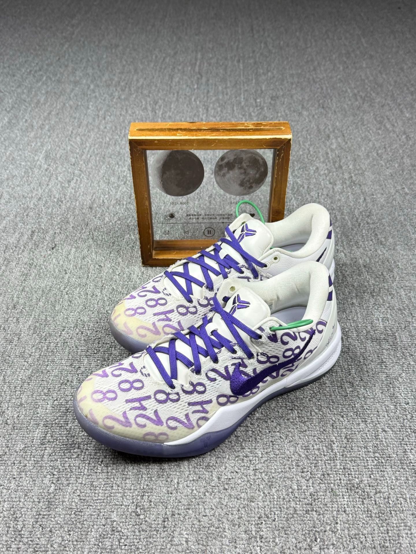 Nike Nike KOBE8 White Lowtop Sneakers 8 Men Size US 8 / EU 41 - 1 Thumbnail