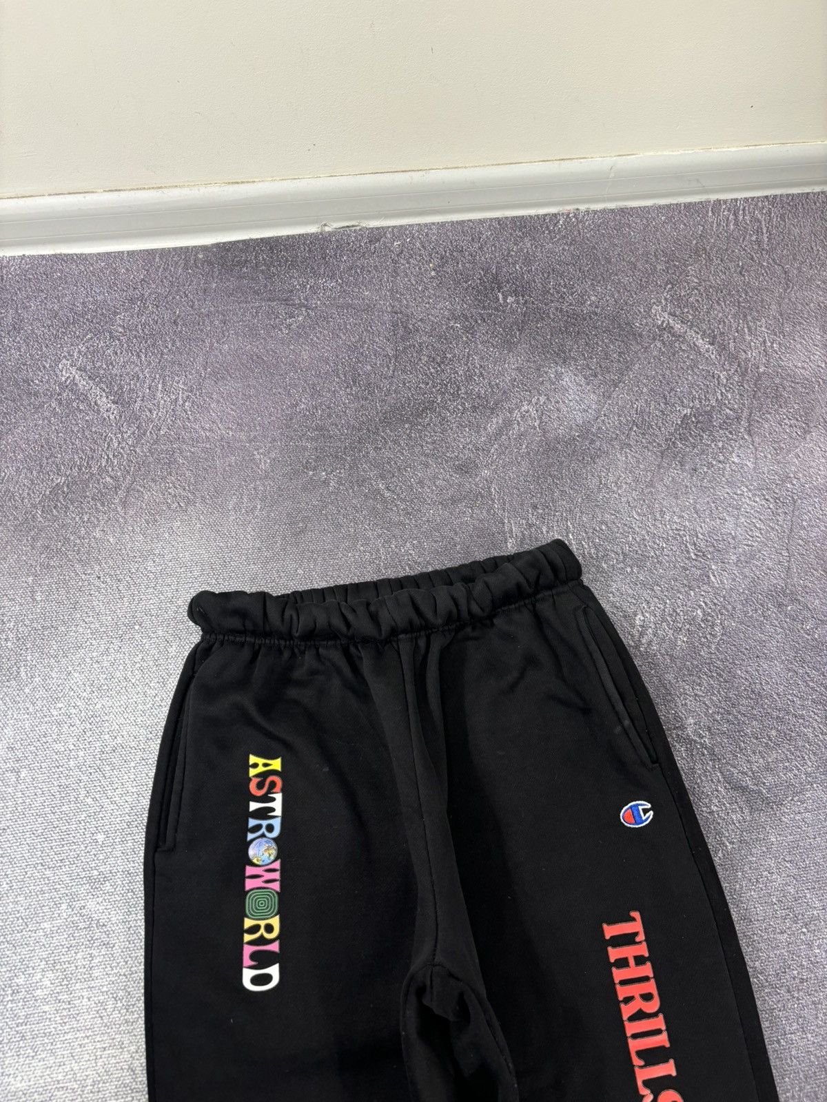 Champion Champion X Travis Scott Astroworld Hype Black Sweatpants Size US 30 / EU 46 - 4 Thumbnail