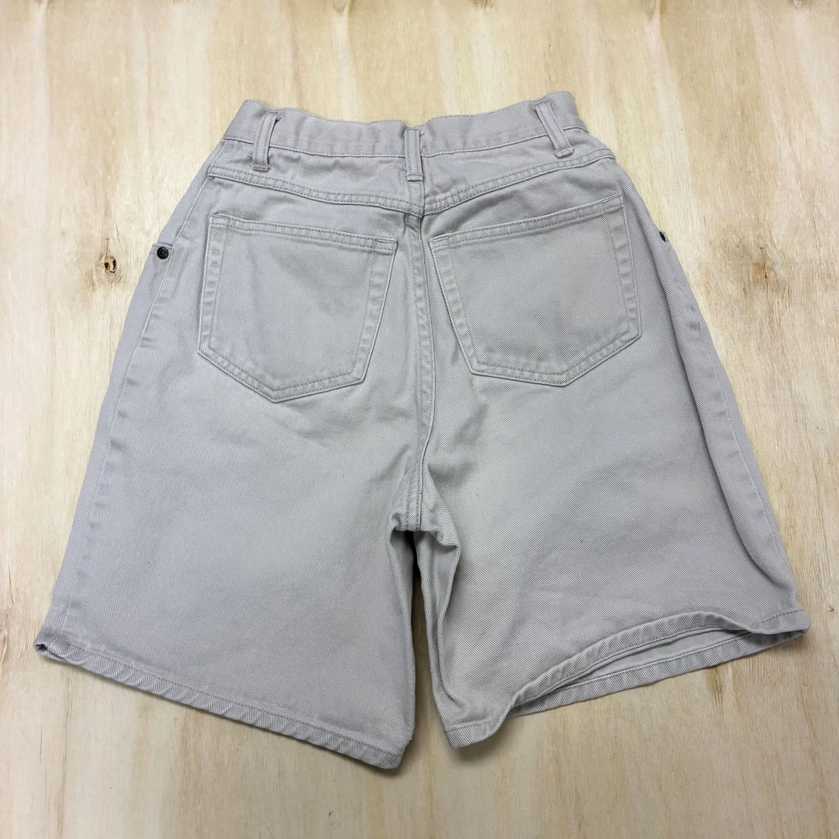Eddie Bauer VINTAGE Eddie Bauer Shorts Women 4 27W Gray Denim High Rise Relaxed Chino Summer Size 27" / US 4 / IT 40 - 2 Thumbnail
