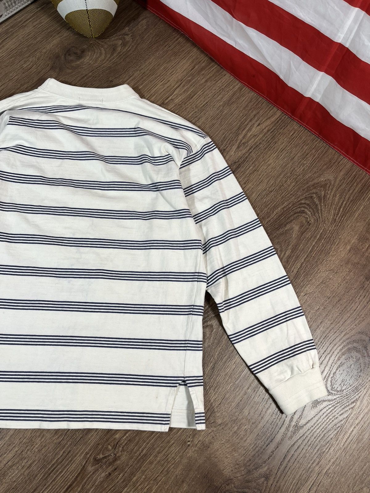 Disney Donaldson Vintage Sweatshirt 90s Size US XL / EU 56 / 4 - 12 Thumbnail