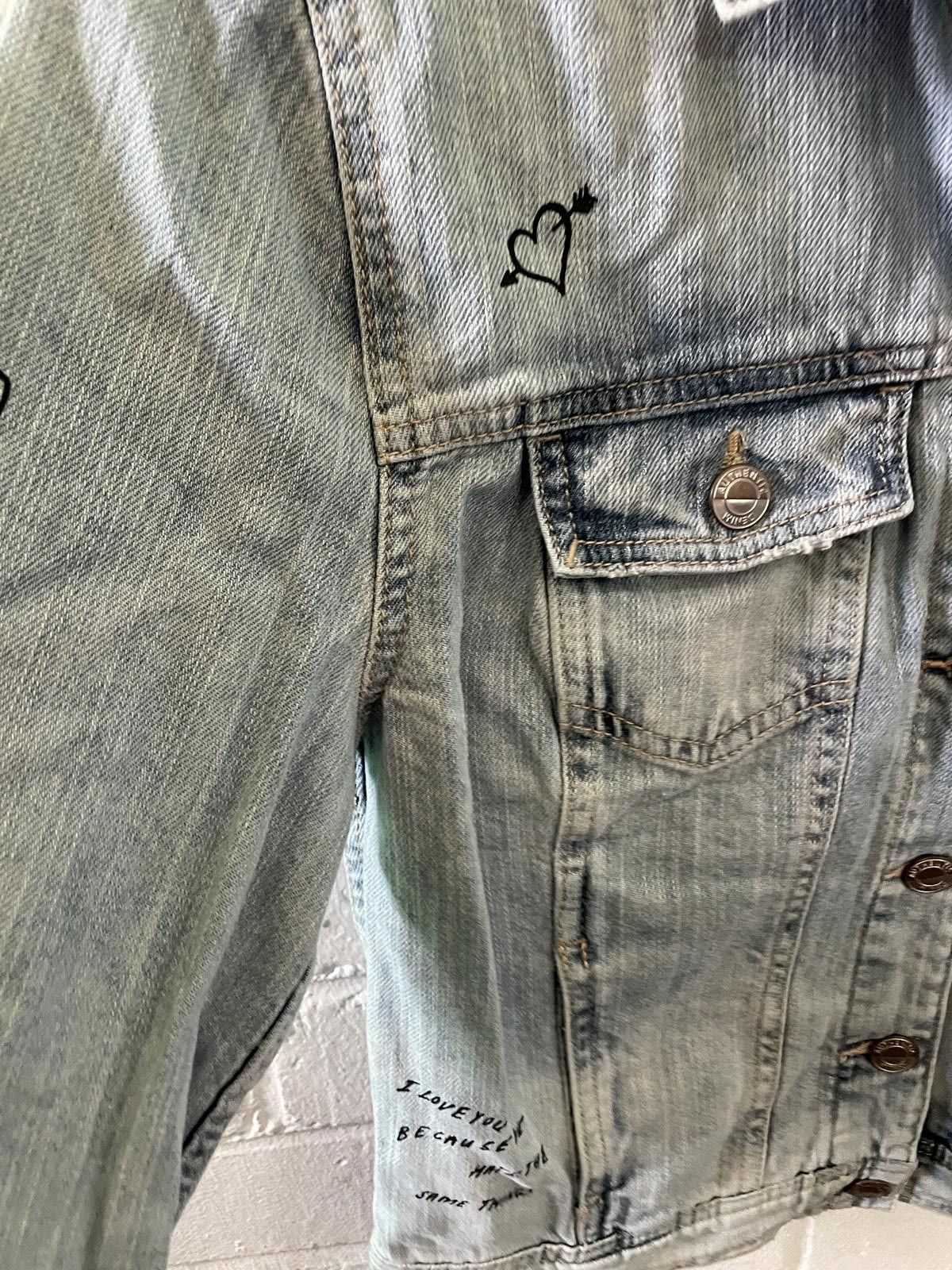 New Look New Look Graffiti Denim Jacket UK 10 EU 38 Size L / US 10 / IT 46 - 4 Thumbnail