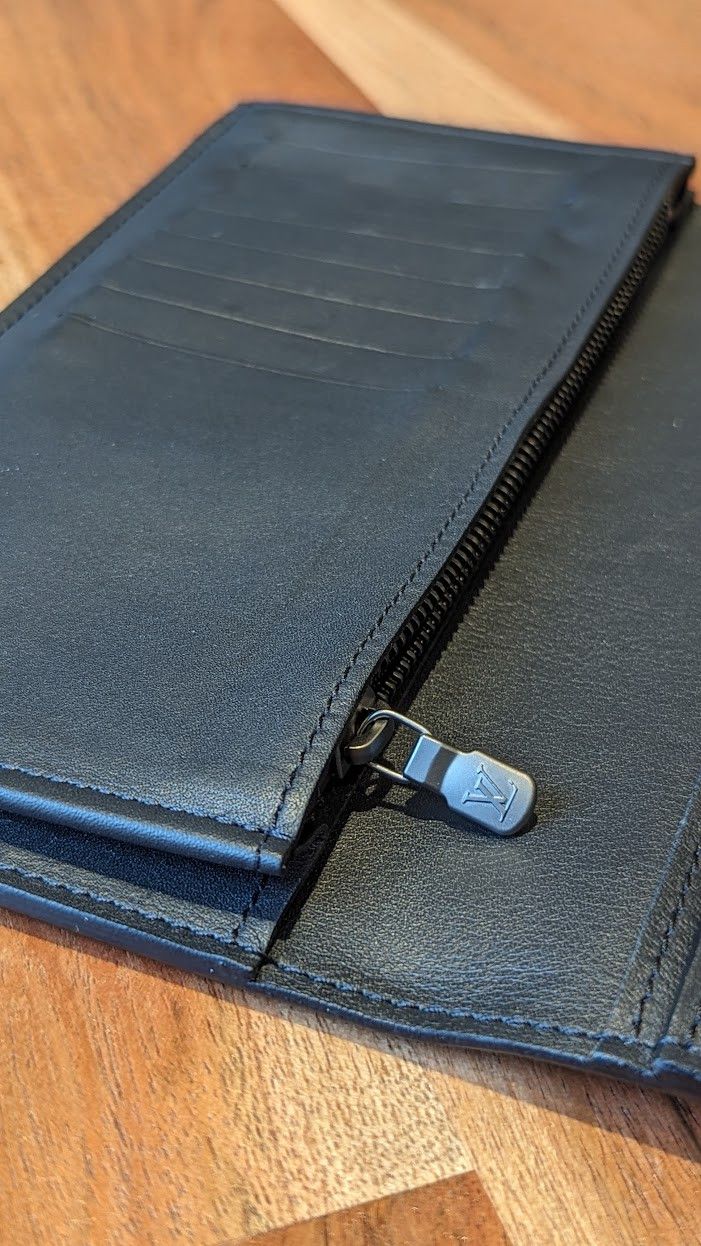 Louis Vuitton Louis Vuitton Brazza Wallet Size ONE SIZE - 6 Thumbnail