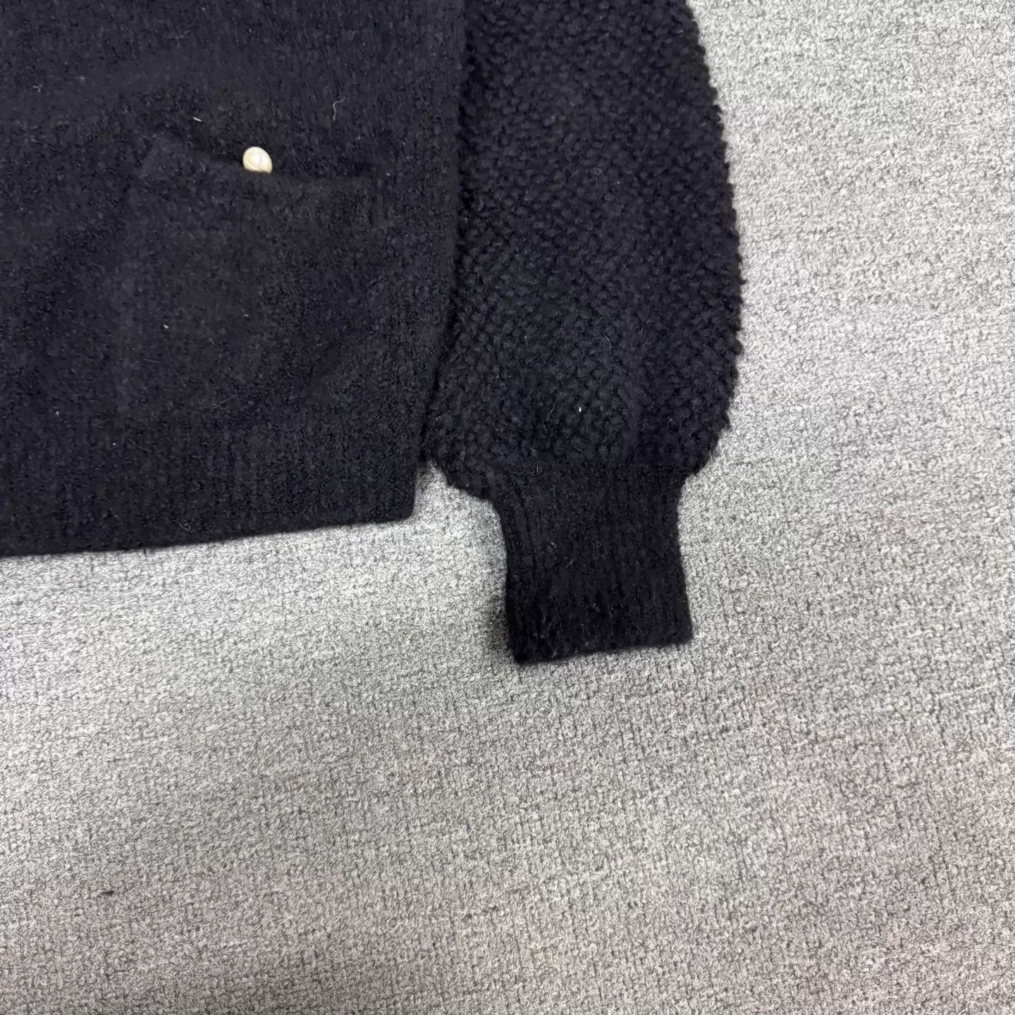 Chanel Chanel Pearl Cashmere Knit Cardigan 34 Size XS / US 0-2 / IT 36-38 - 4 Thumbnail