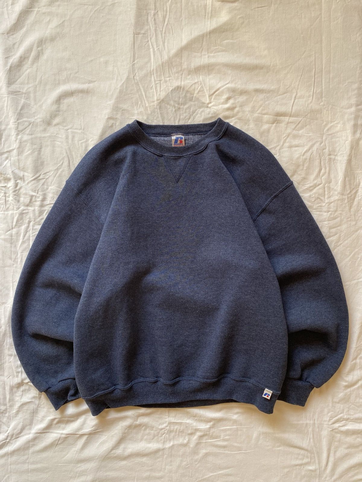 Russell Athletic Vintage Russell Sweatshirt Crewneck Size US L / EU 52-54 / 3 - 1 Thumbnail