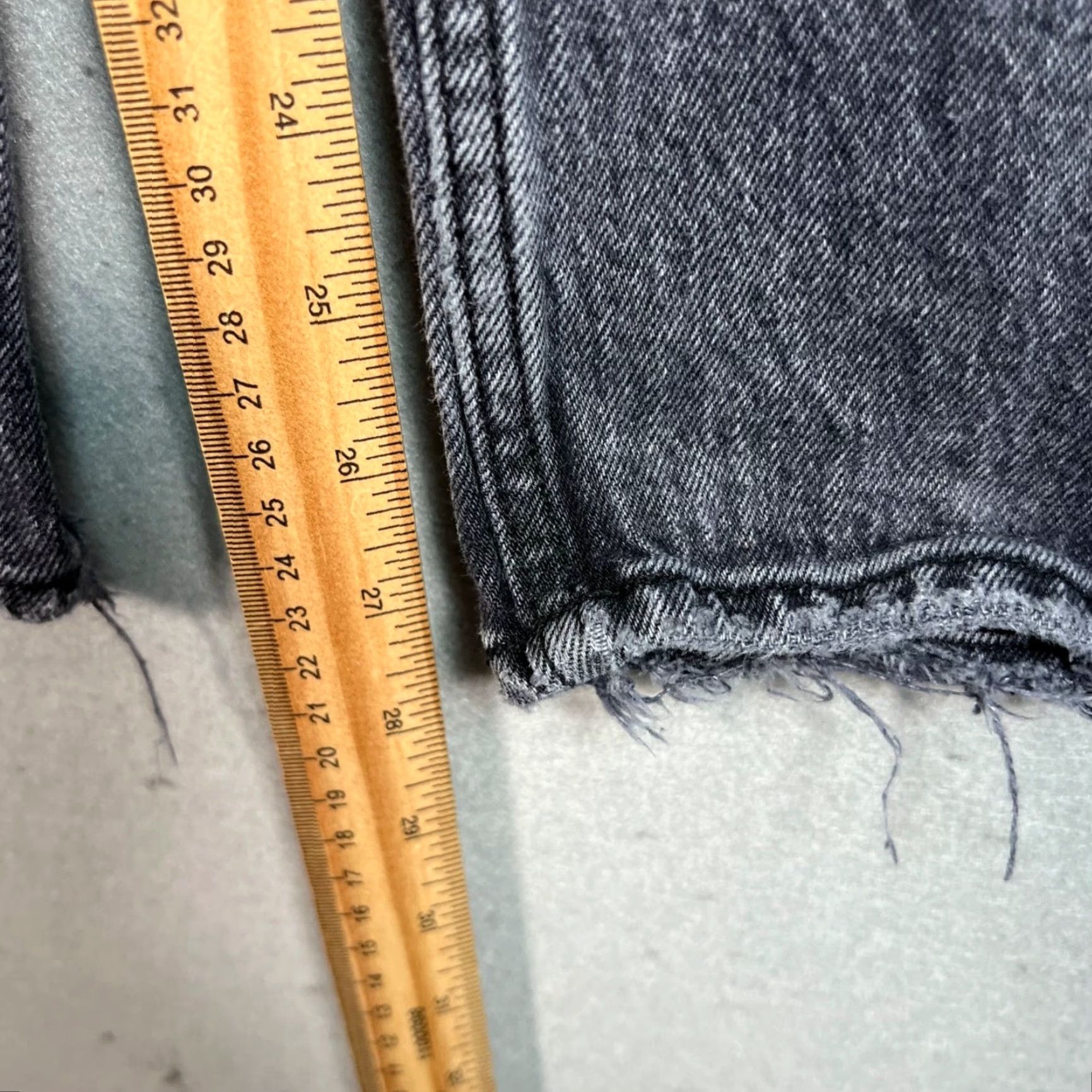 Abercrombie & Fitch Abercrombie & Fitch Jeans Women 25 Gray Denim High Rise Relaxed 90s 5-Pocket Womens Size 42" / US 20 - 7 Thumbnail