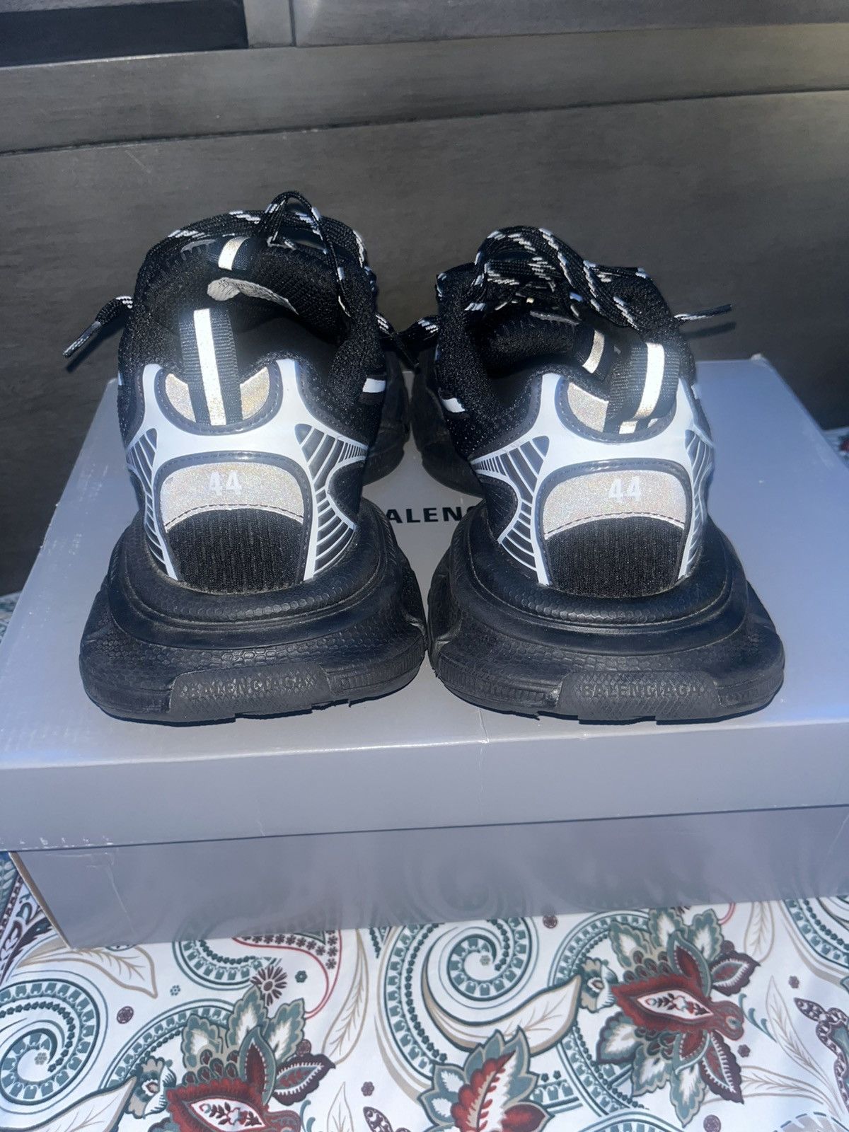 Balenciaga Balenciaga 3XL Size US 11.5 / EU 44-45 - 1 Thumbnail