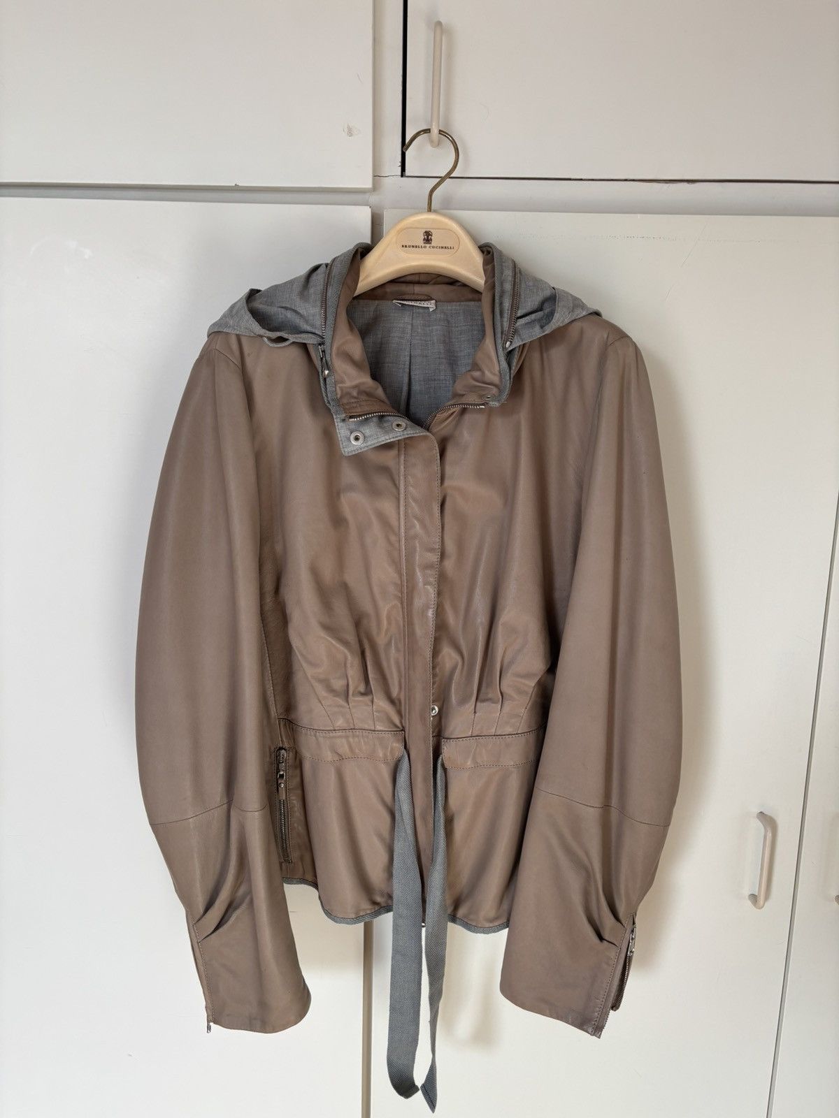 Brunello Cucinelli Brunello Cucinelli Elephant Beige Leather Bomber Jacket Size XL / US 12-14 / IT 48-50 - 1 Thumbnail