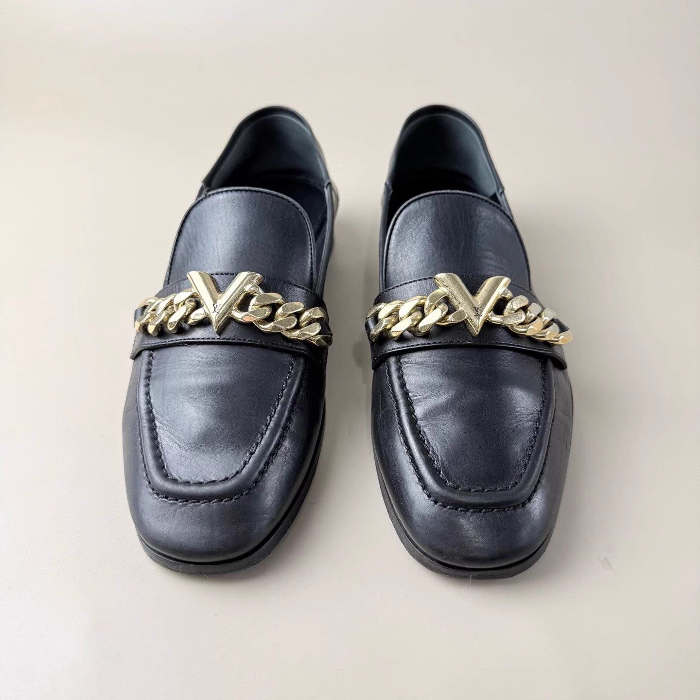 Louis Vuitton LV Black Gold Chain Logo Loafer 37 95 New YLP4642 Size US 6 / IT 36 - 2 Thumbnail