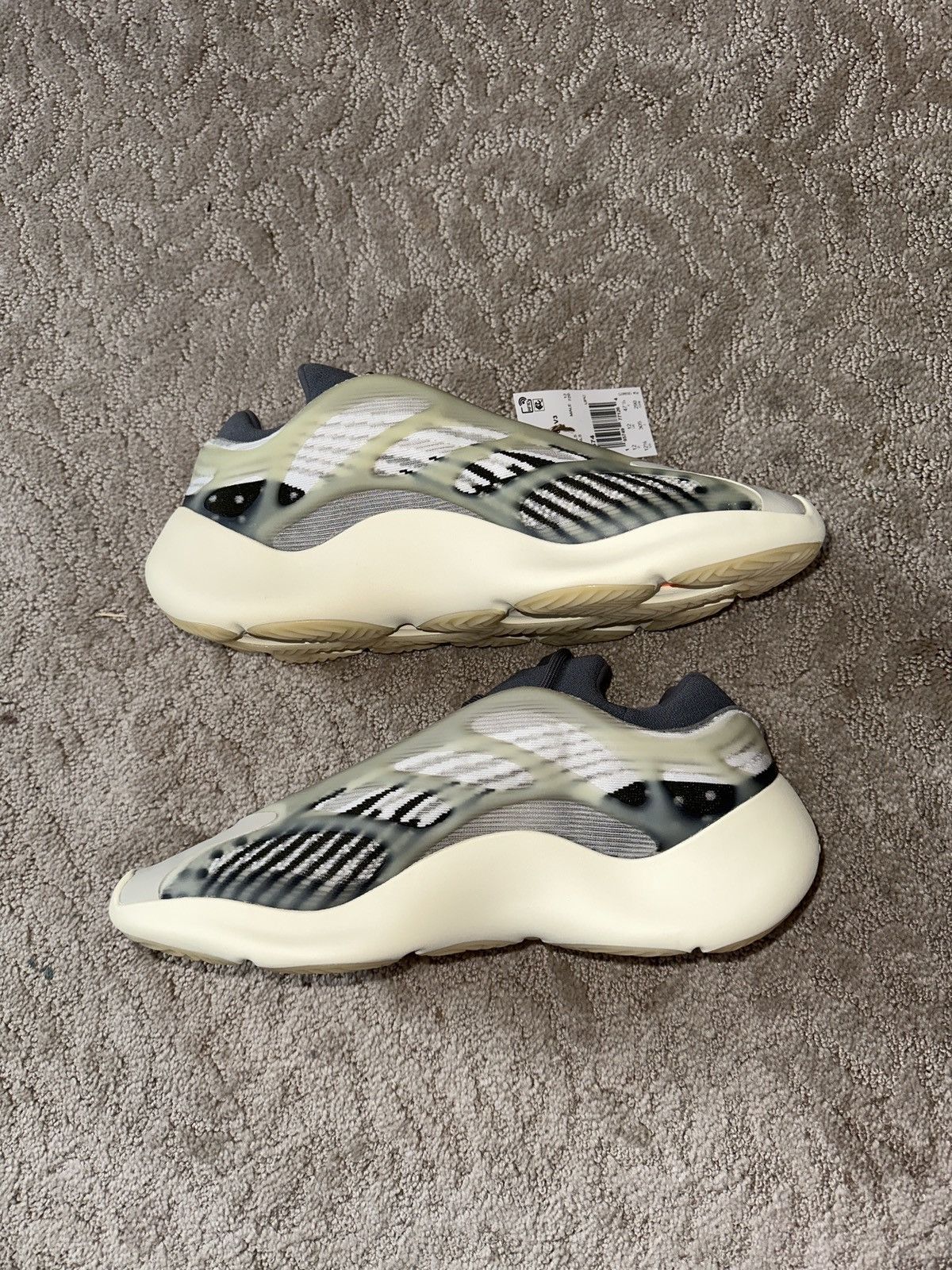 yeezy 700 v3 kanye