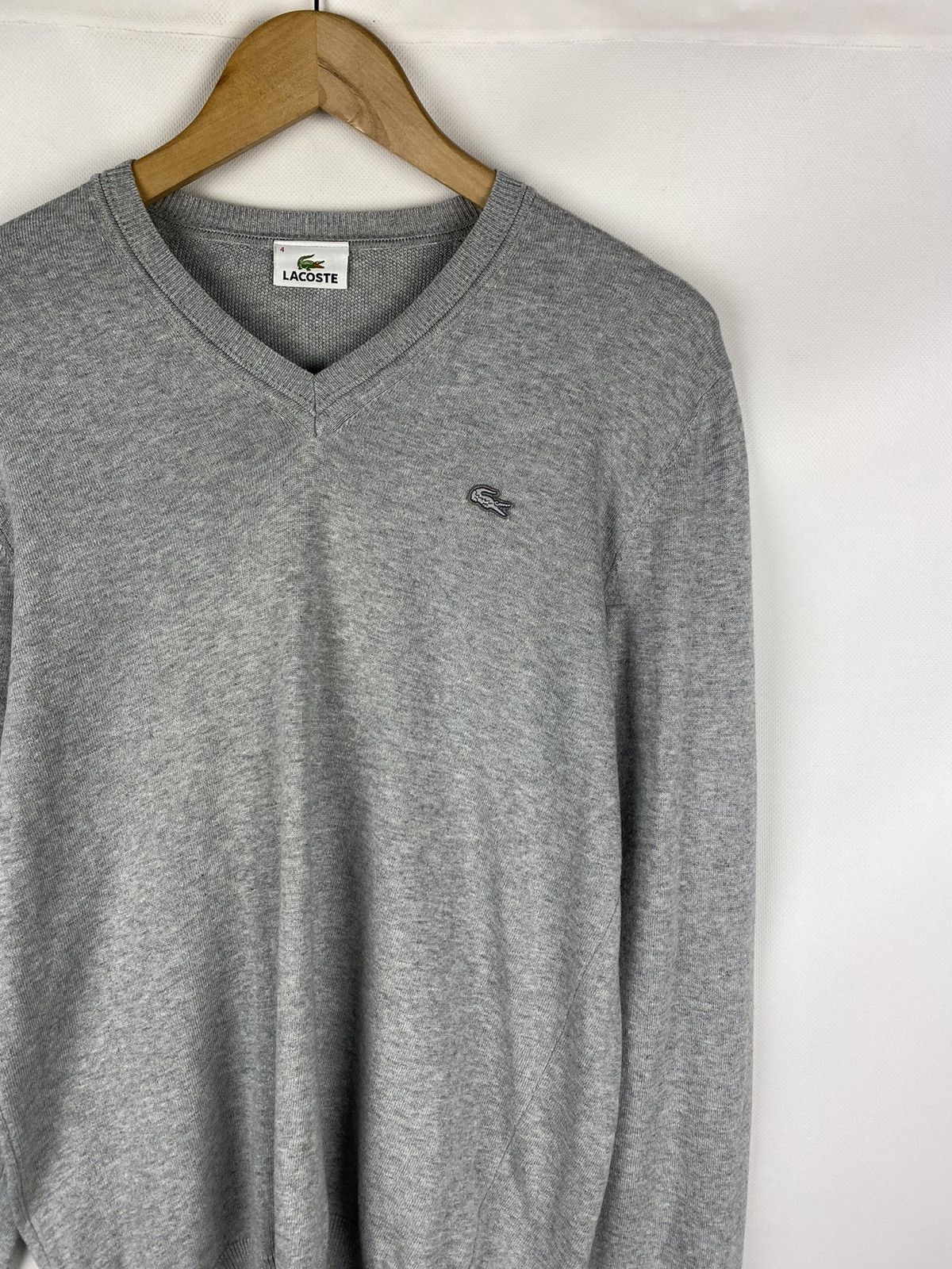 Lacoste Lacoste men’s v-neck sweater pullover size 4 Size US M / EU 48-50 / 2 - 5 Thumbnail
