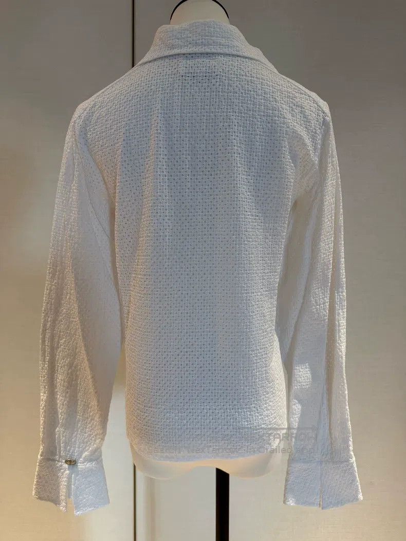 Chanel Chanel Hollow-out deep V-neck pullover long-sleeved white Size XXS / US 00 / IT 34 - 2 Thumbnail