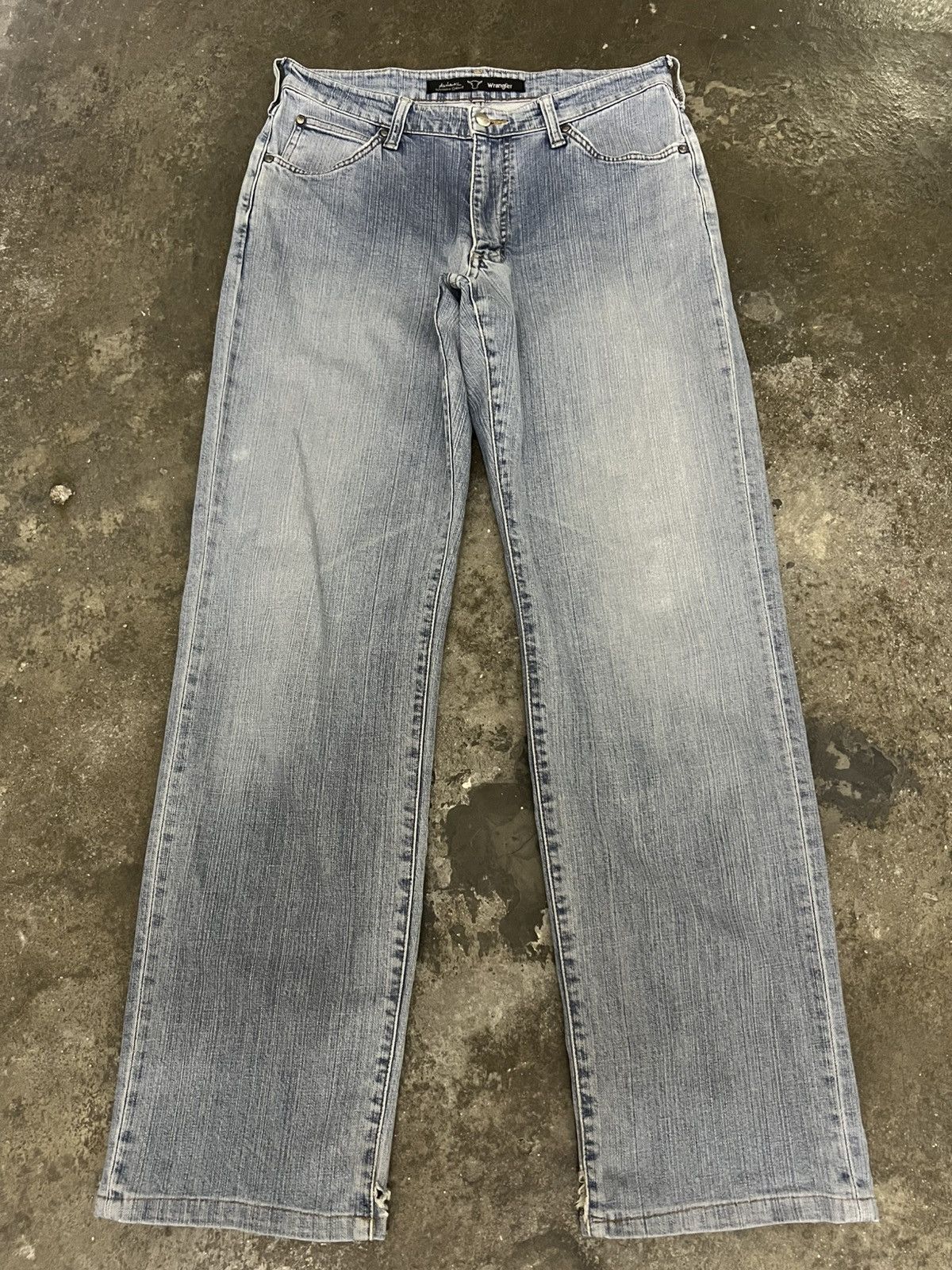 Wrangler Vintage Wrangler Buffalo Head Light Wash Jean Size US 30 / EU 46 - 1 Thumbnail