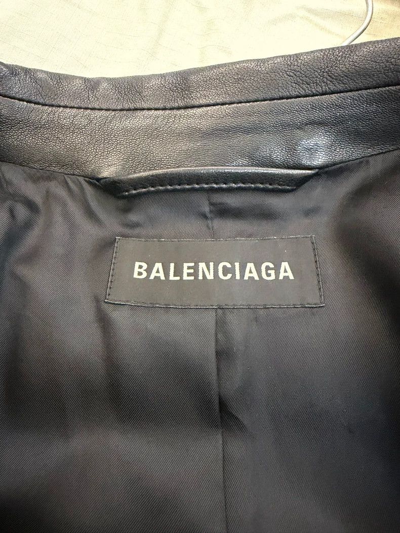 Balenciaga Balenciaga Sleeve Patch Logo Distressed Sheepskin Suit Jac Size US S / EU 44-46 / 1 - 6 Thumbnail
