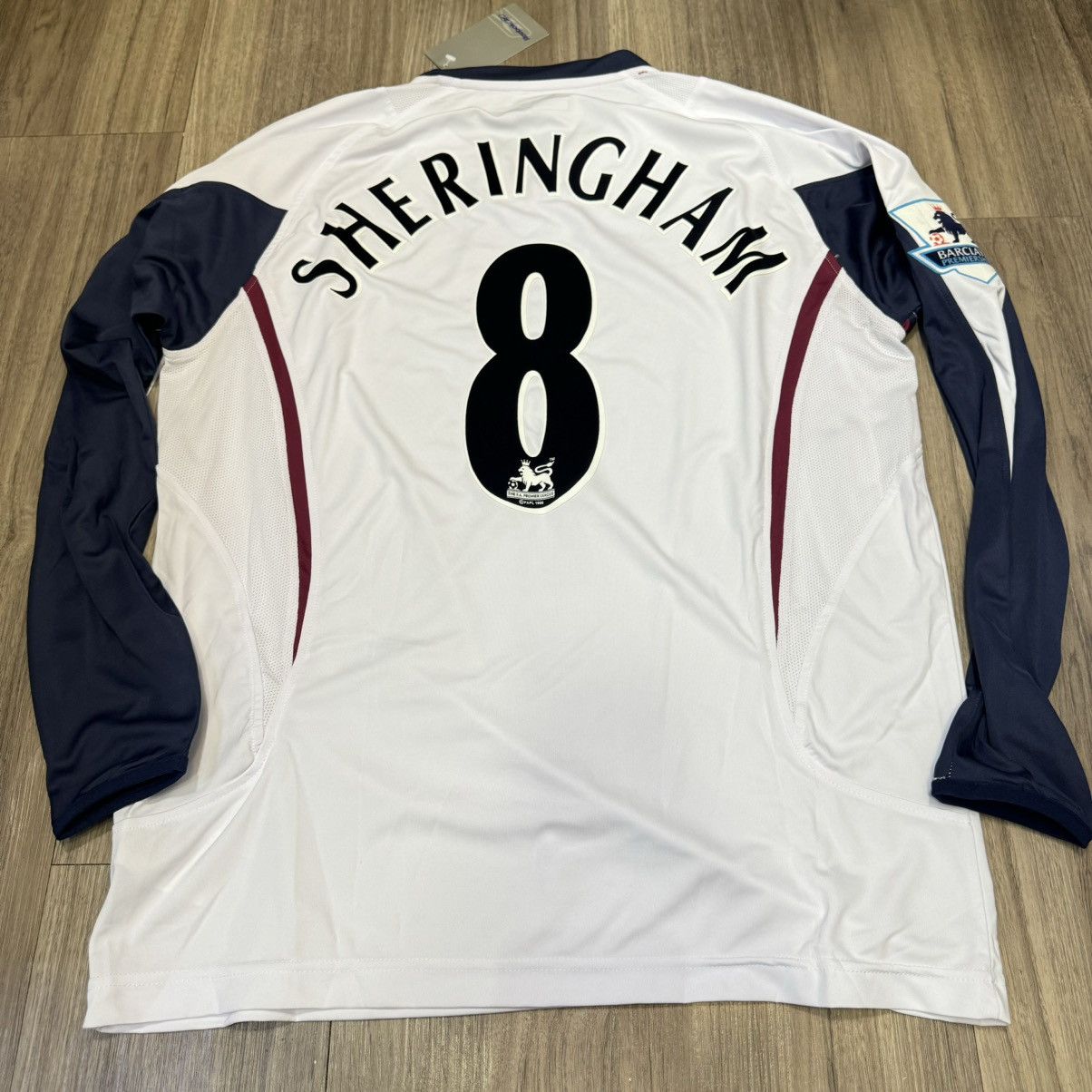 Reebok West ham 05/06 L/S away shirt #8 Sheringham (bnwt) Size US L / EU 52-54 / 3 - 2 Thumbnail