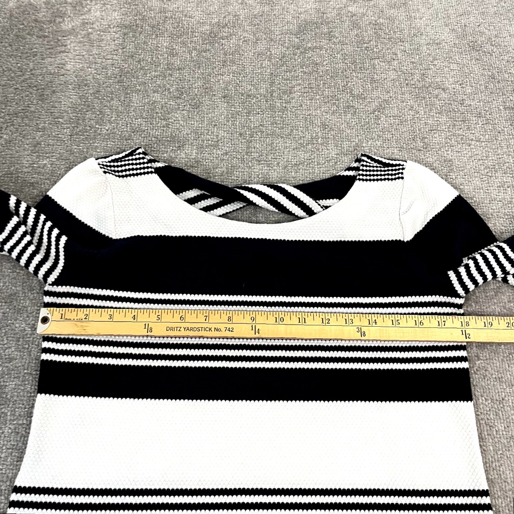 Lilly Pulitzer LILLY PULITZER Dress Womens Medium Blue White Striped Bay Above Knee Beach 27867 Size M / US 6-8 / IT 42-44 - 3 Thumbnail