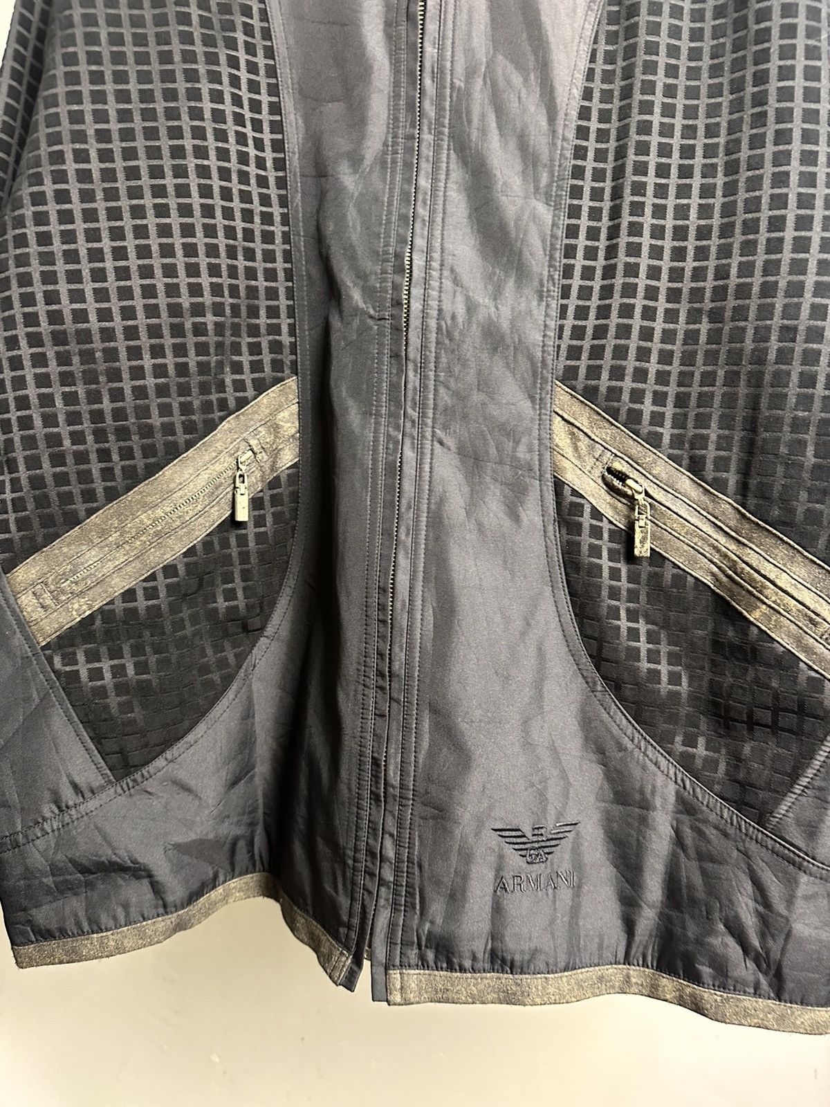 Giorgio Armani Vintage Giorgio Armani Le Collezioni Tonal Grid Zip Jacket Size US L / EU 52-54 / 3 - 4 Thumbnail