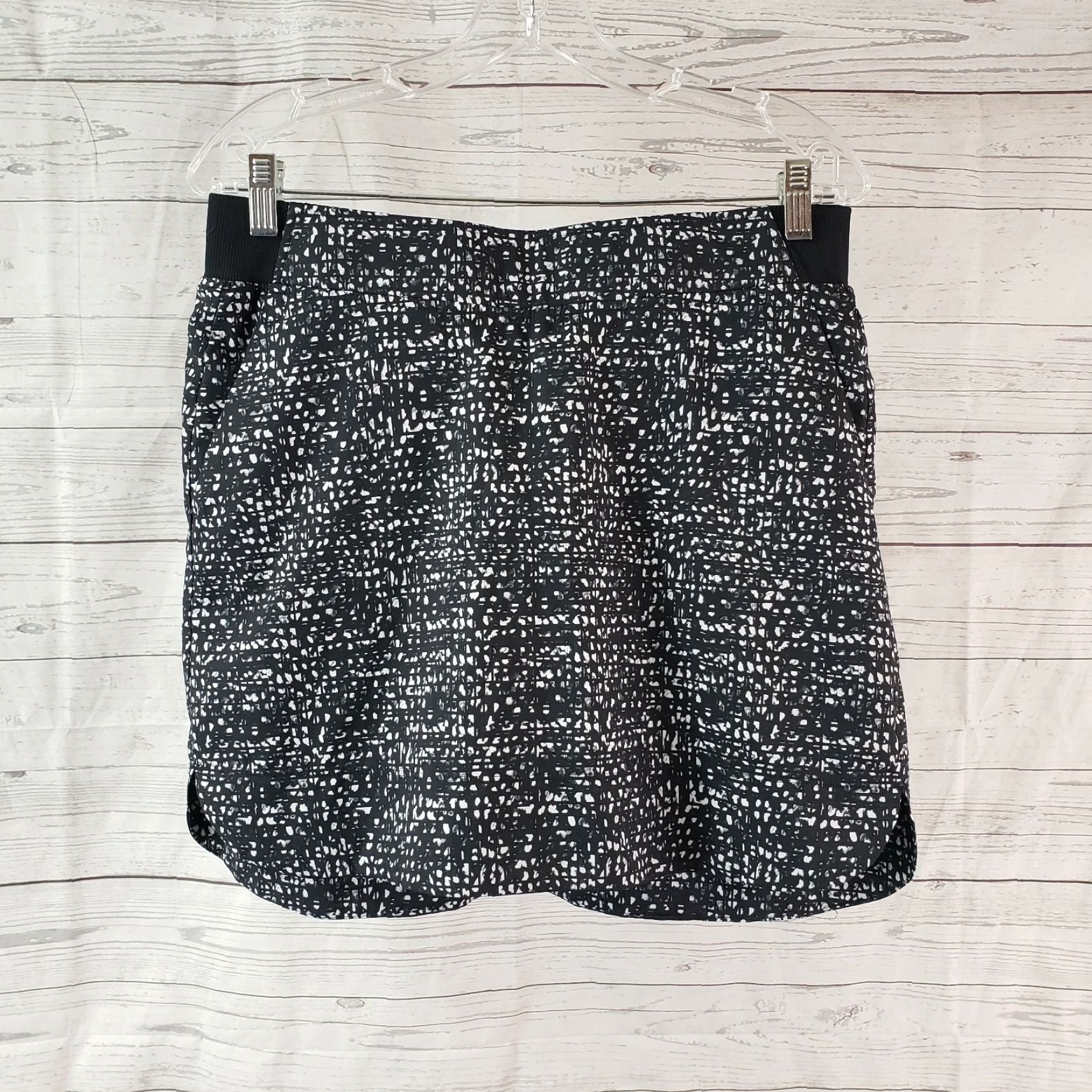 Vintage Cypress Club Womens Skort Sz Medium Pull On Pockets Black Gray Athletic Activewear Short Skirt Womens M Size ONE SIZE - 2 Thumbnail