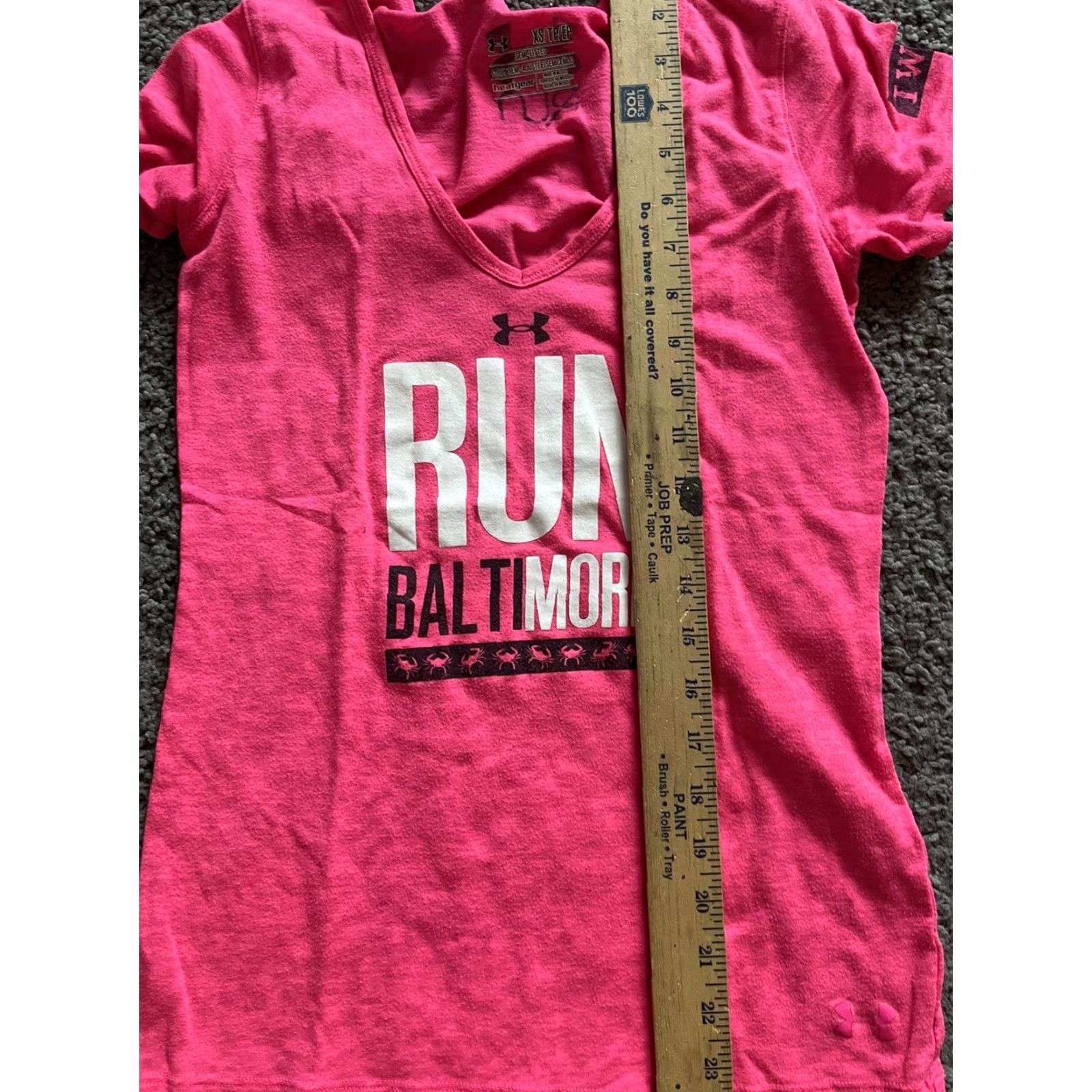 Under Armour VINTAGE Under Armour Shirt Baltimore Running Athletic V-Neck Pink XS Womens Short Sleeve Activewear T-Shirt 90s? Womens Size XS / US 0-2 / IT 36-38 - 6 Thumbnail