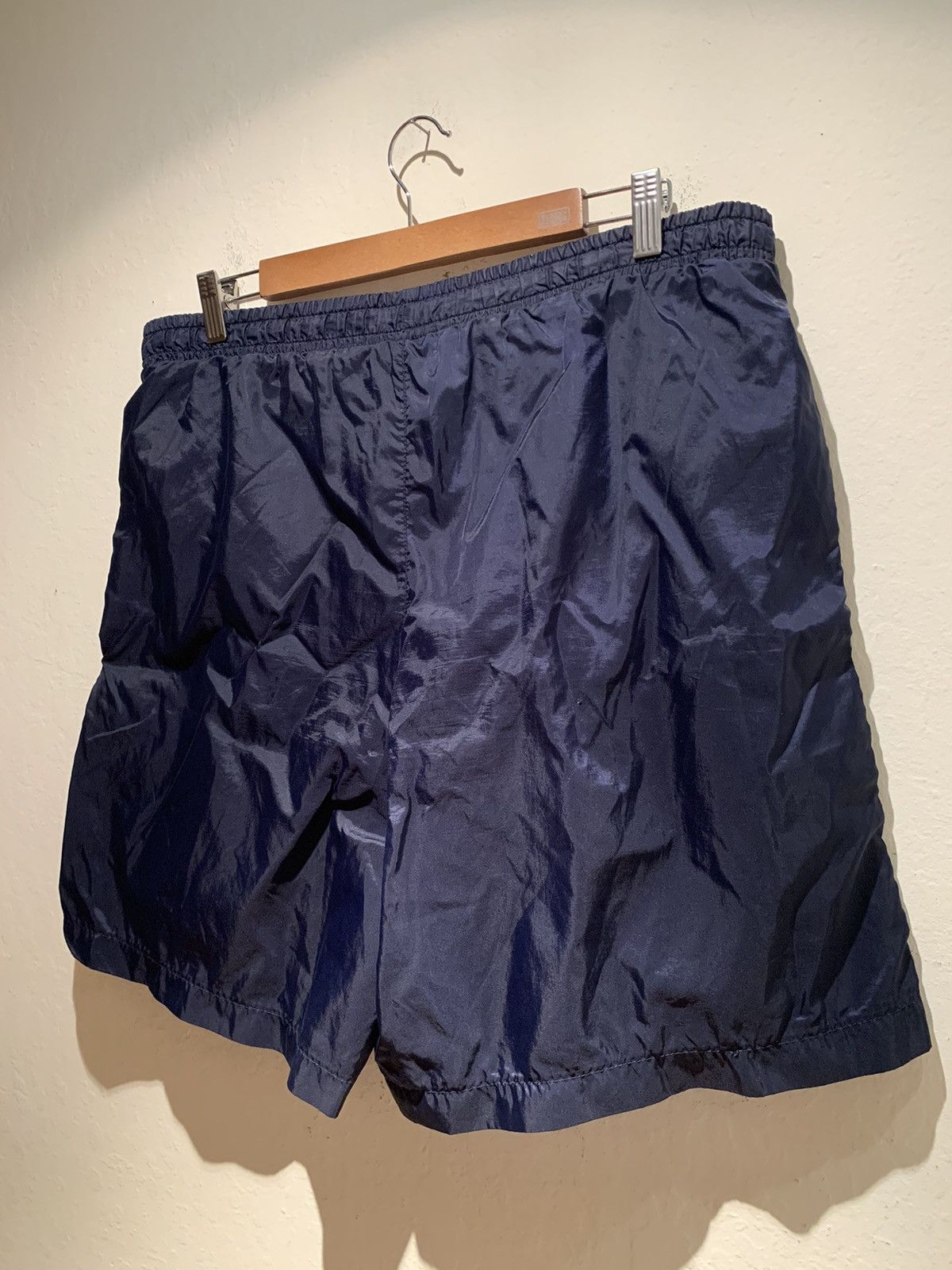 Nike *RARE* Vintage Nike Swoosh Logo Embroidered Shorts / Trunks Size US 36 / EU 52 - 3 Thumbnail