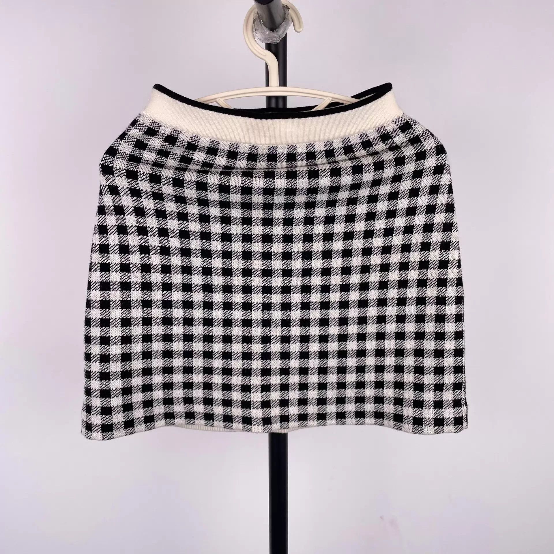Miu Miu MIU MIU Women's Black & White Checkered Knit Skirt 38 Size 26" / US 2 / IT 38 - 2 Thumbnail