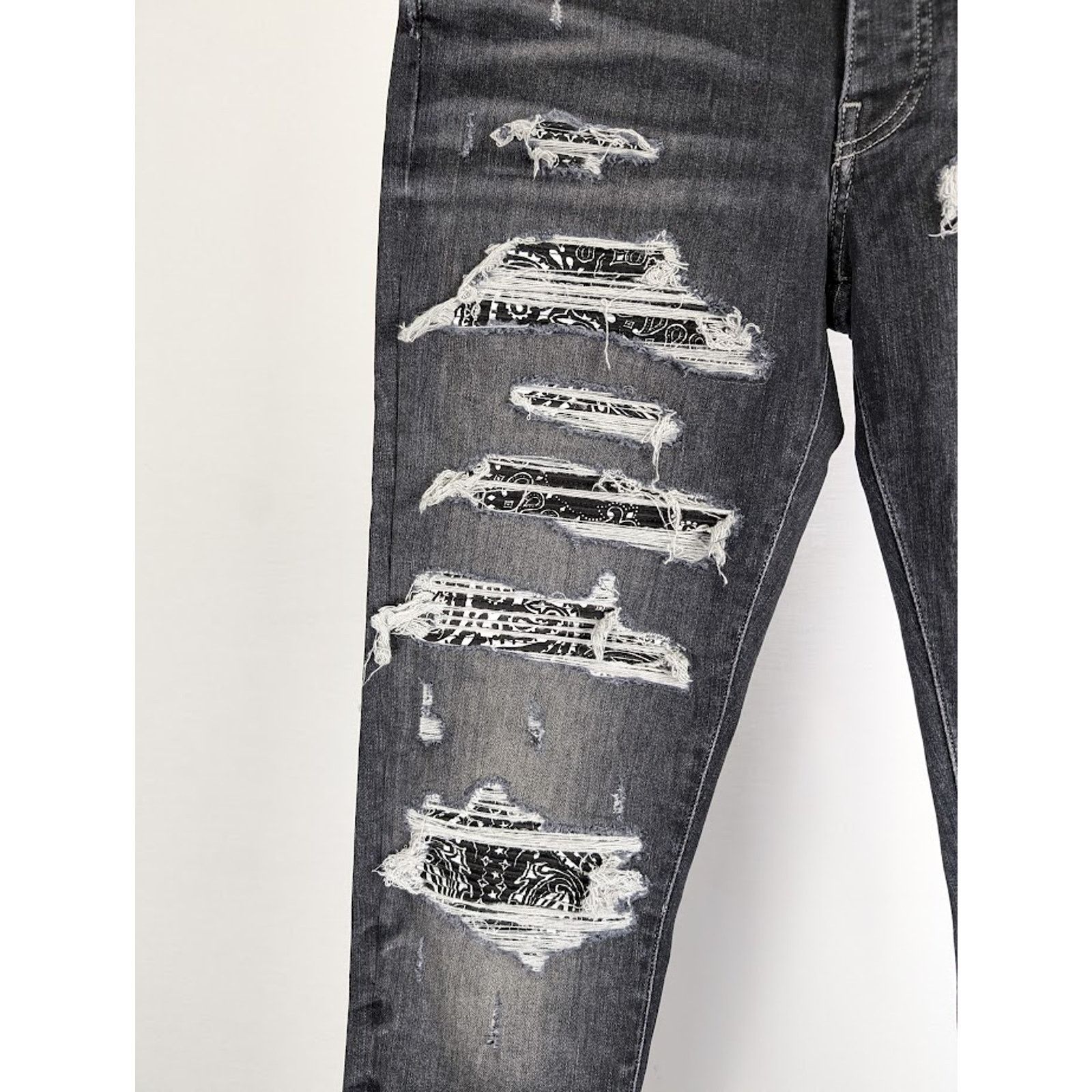 o1rshd1 Bandana Thrasher Jeans in Grey
