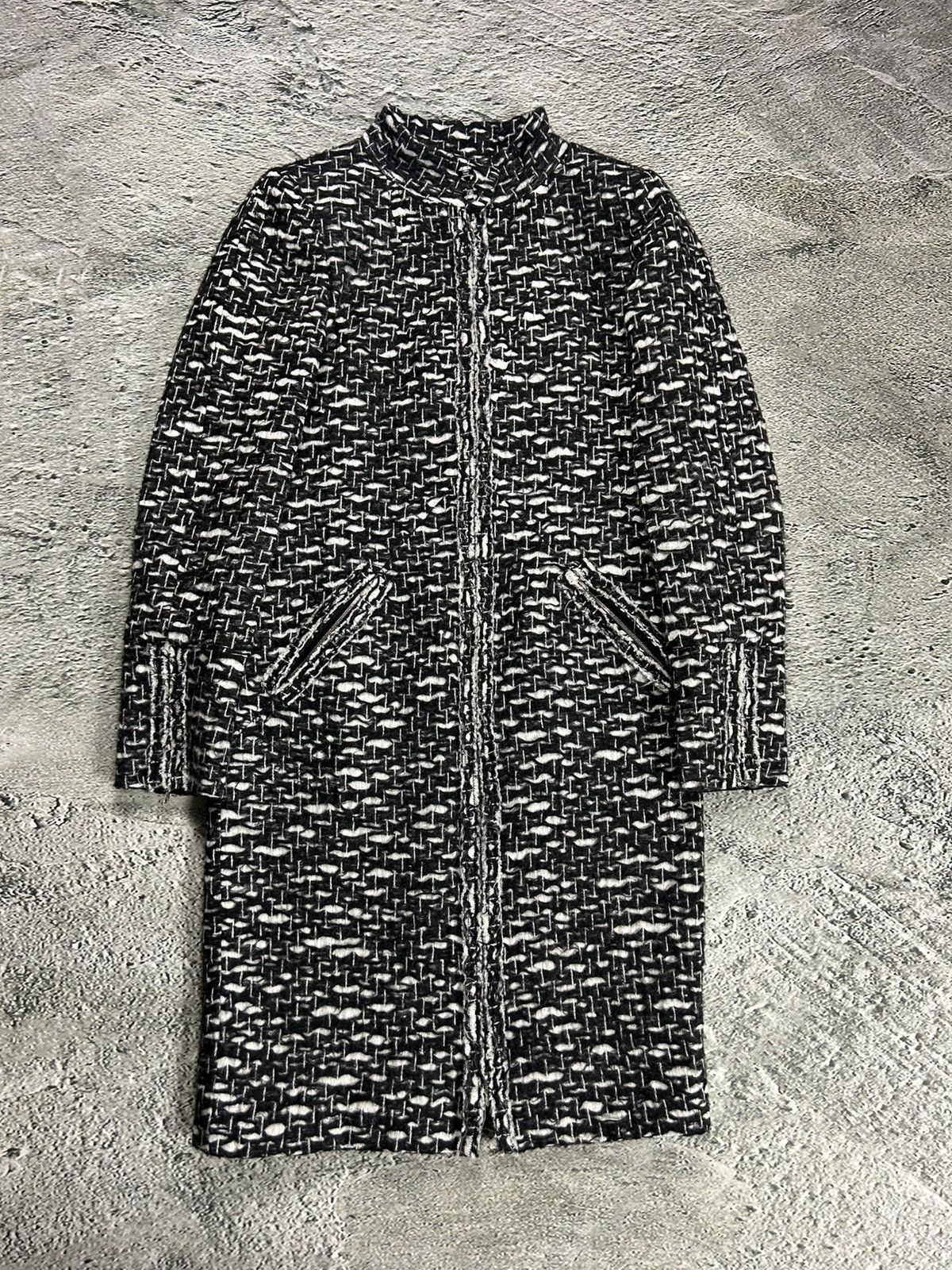 Chanel Chanel vintage coat tweed black white furry 2010 Size XS / US 0-2 / IT 36-38 - 4 Thumbnail