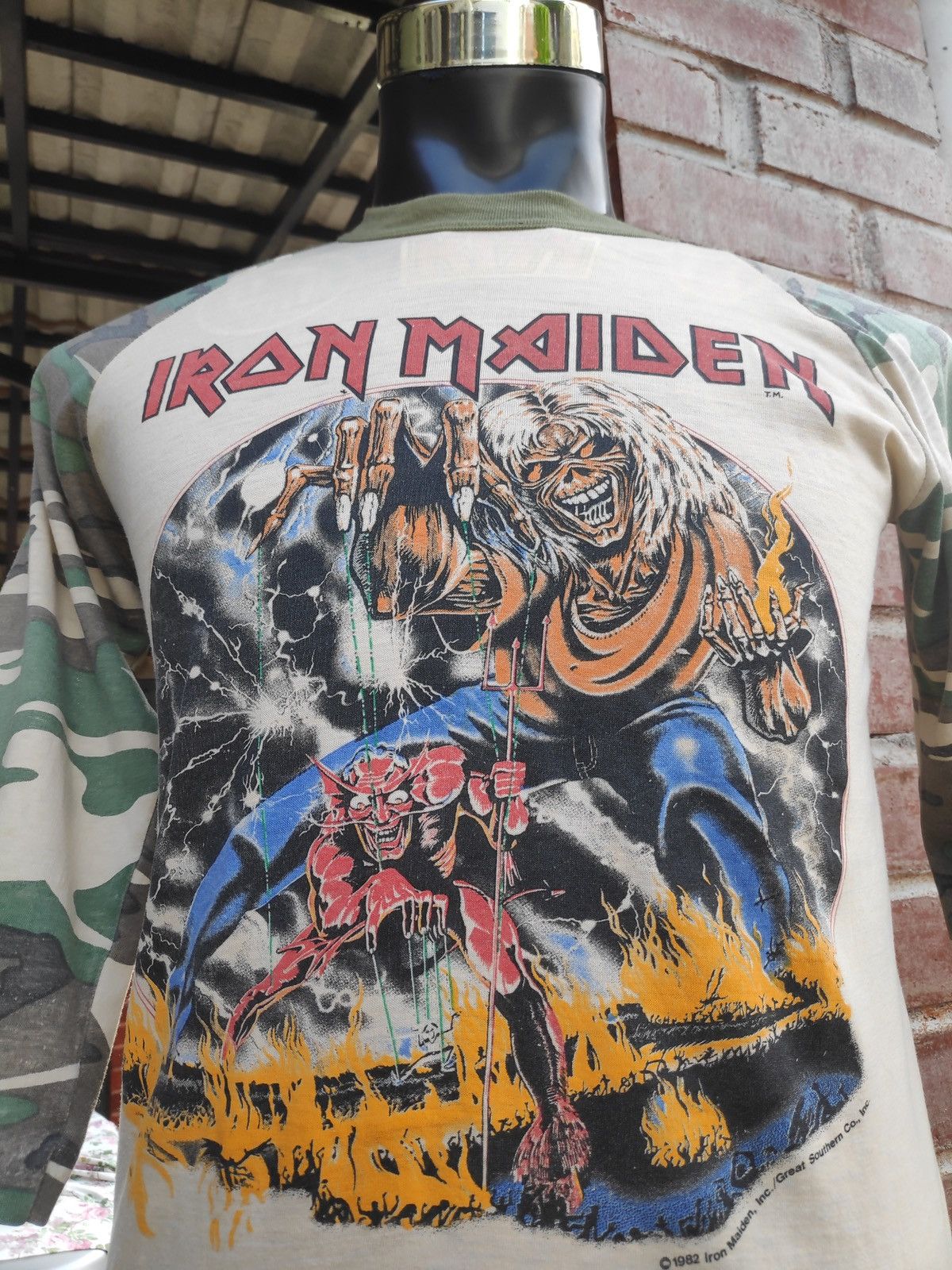 Iron Maiden Vintage IRON MAIDEN 82/83 Camo Sleeve Size US M / EU 48-50 / 2 - 4 Thumbnail