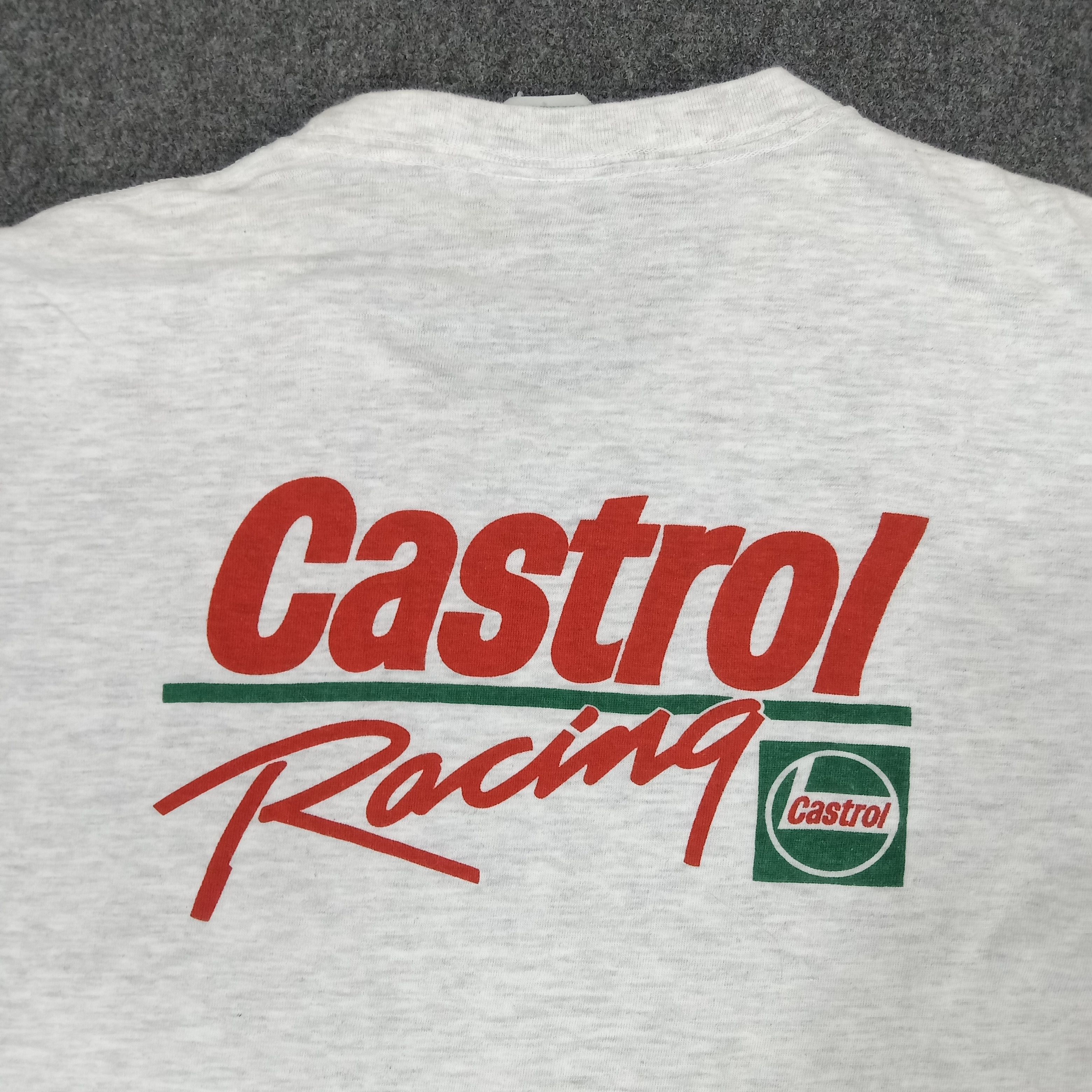 Vintage Castrol Racing Team Oil Lubricant Motorsports Tshirt Size US M / EU 48-50 / 2 - 2 Thumbnail
