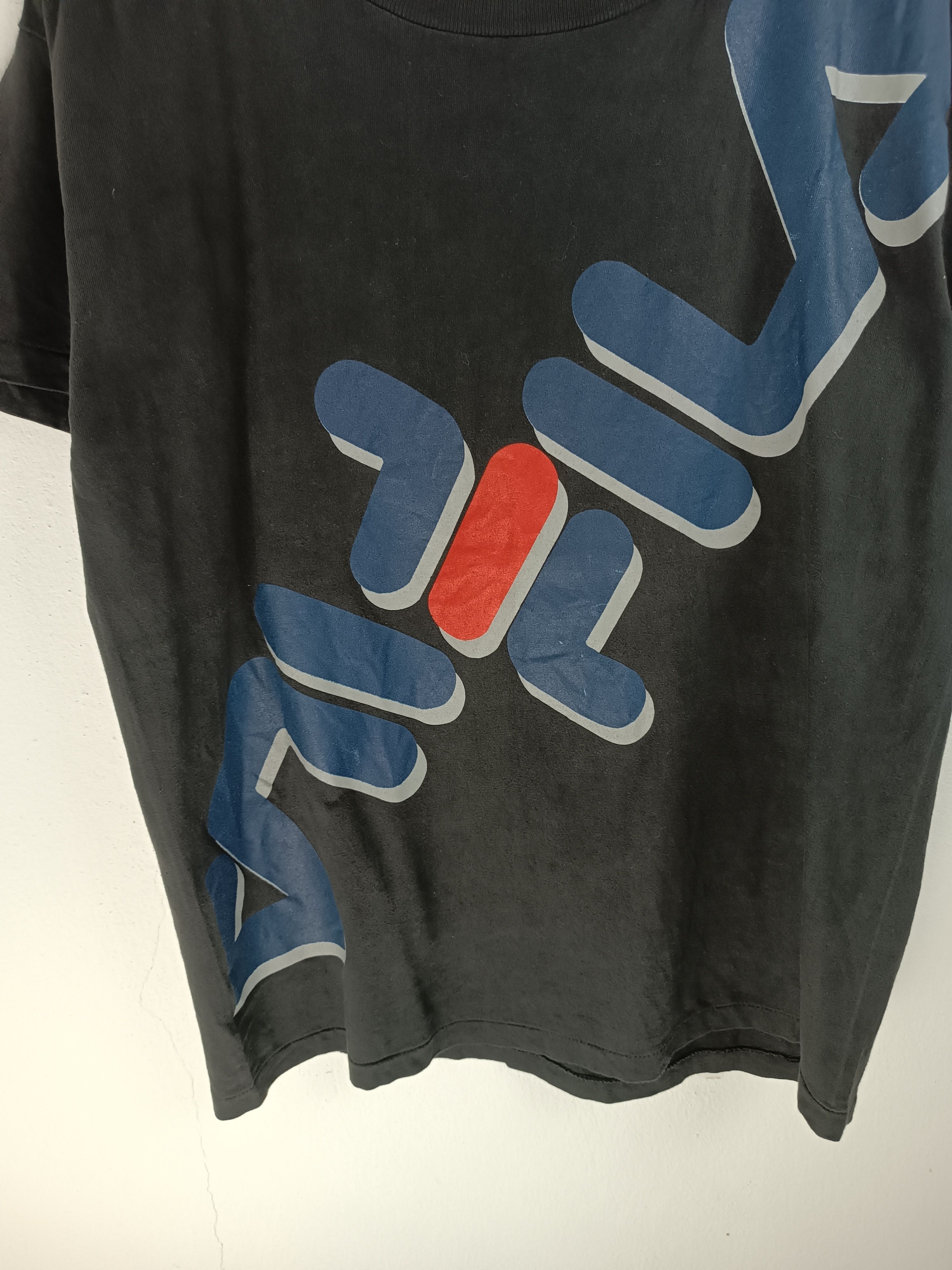 Fila VINTAGE 90'S FILA BIG LOGO SINGLE STICH MADE IN USA RARE TEE Size US L / EU 52-54 / 3 - 6 Thumbnail