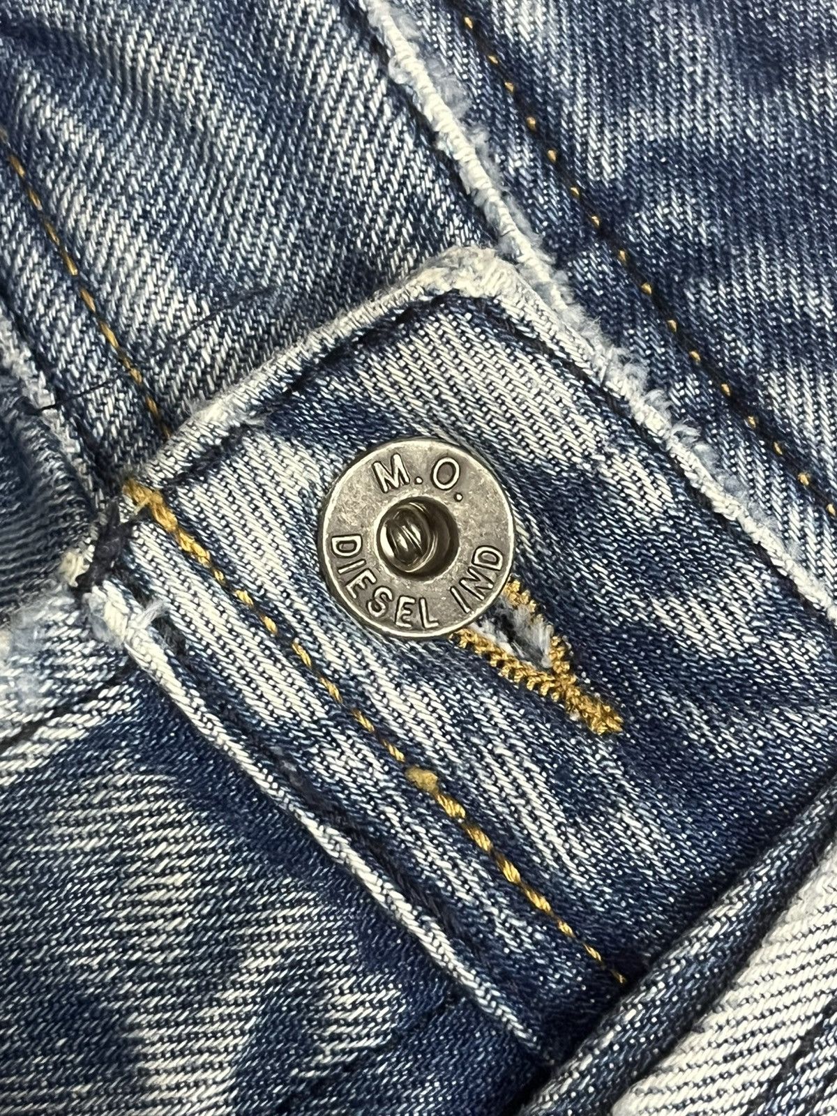 Diesel Vintage Diesel “Busky” Distressed Paint Splat Loose Fit Jean Size US 31 - 5 Thumbnail