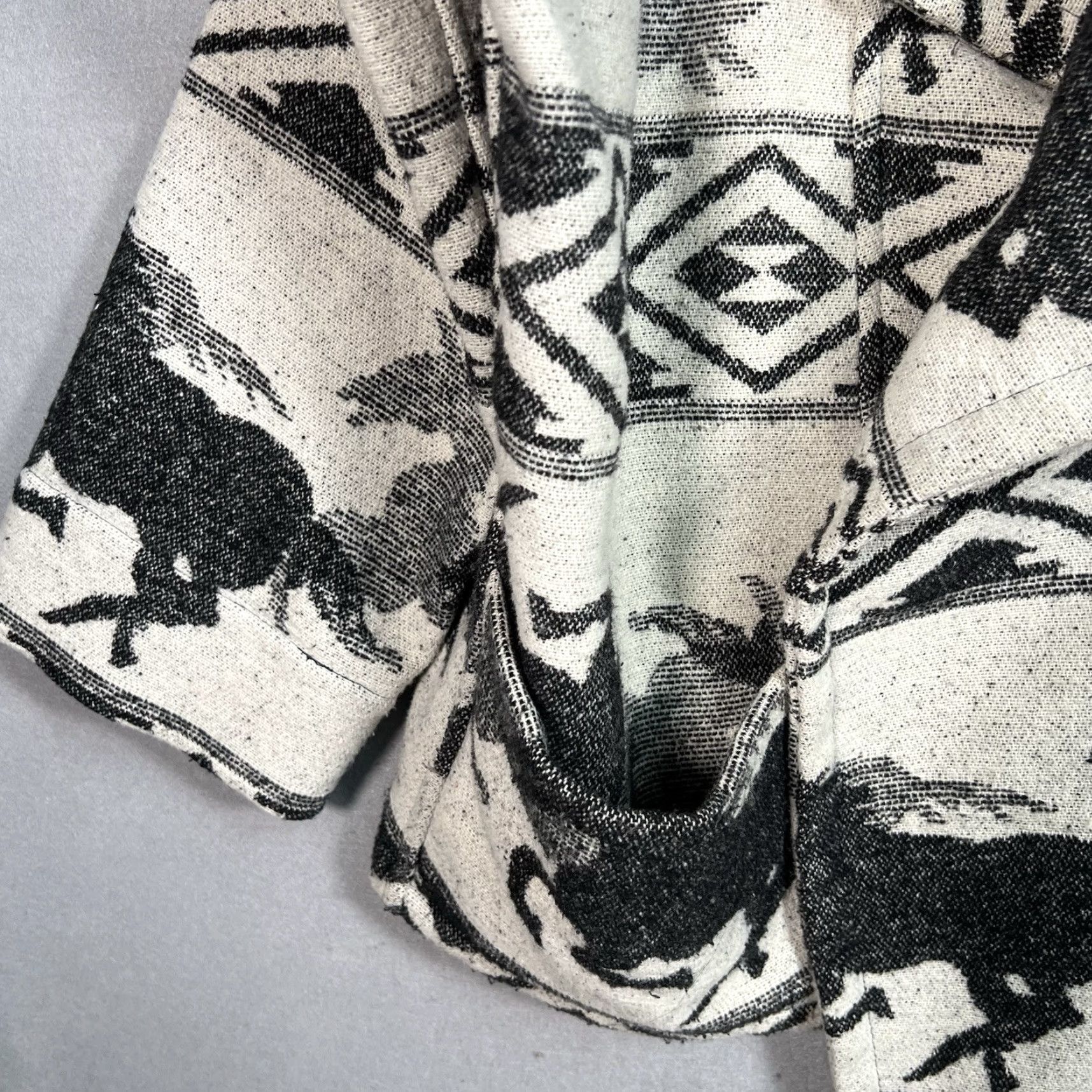 Anthropologie VINTAGE Capulet Anthropologie Wrap Coat Coat Wool Blend Oversized Southwest Boho Womens L White Gray L Capulet For Anthropologie Size L / US 10 / IT 46 - 6 Thumbnail