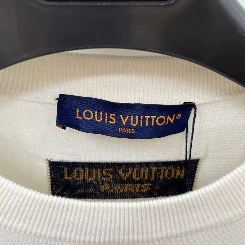 Louis Vuitton Louis Vuitton 23 white knit logo short sleeves Size US XL / EU 56 / 4 - 3 Thumbnail