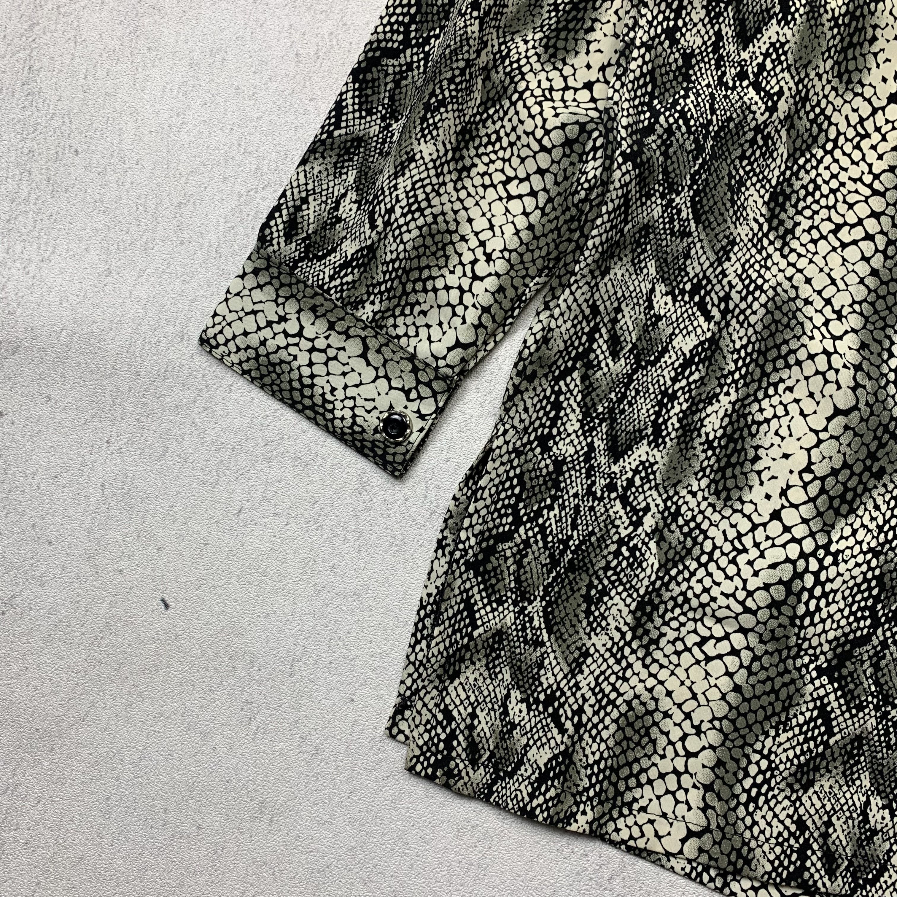 Japanese Brand Vintage Snakeskin Pattern Shirt Size US M / EU 48-50 / 2 - 6 Thumbnail
