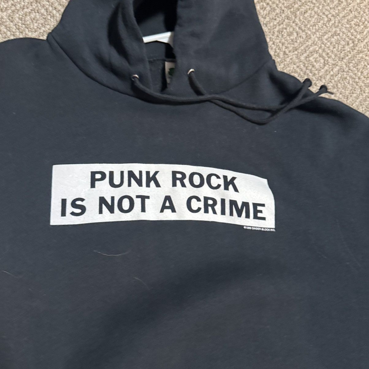 Vintage Vintage punk rock is not illegal funny hoodie y2k Size US XL / EU 56 / 4 - 2 Thumbnail