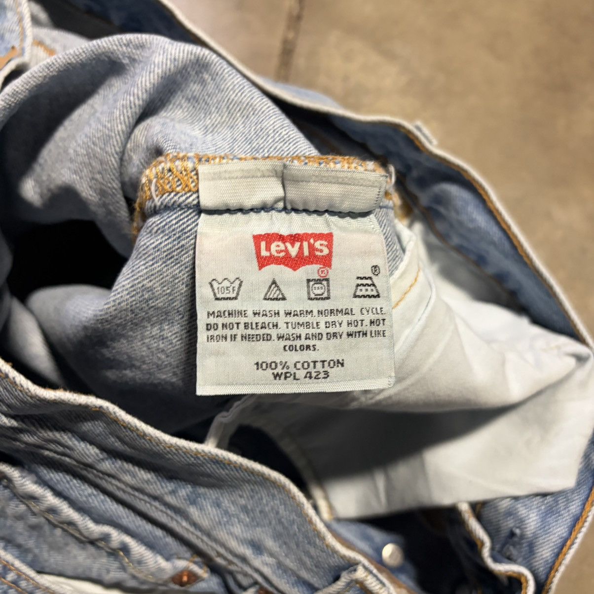 Levi's Vintage Levis 501 Denim Jeans Faded Washed Button Fly 90s Size US 34 / EU 50 - 14 Thumbnail