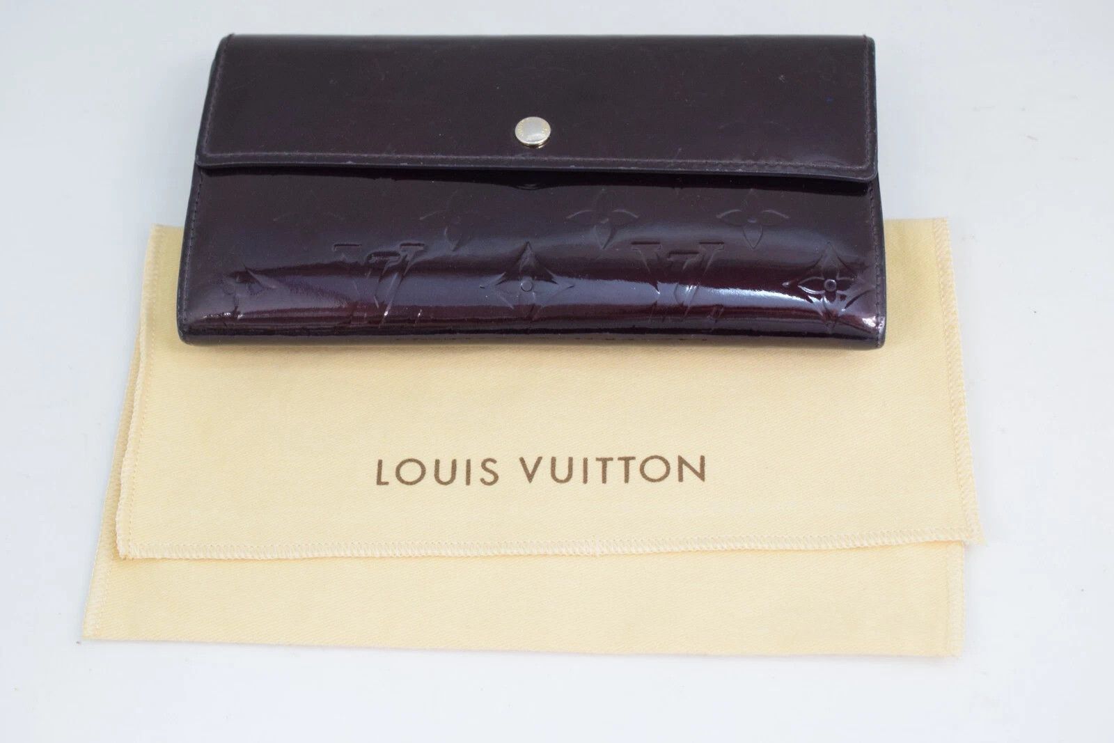 Louis Vuitton Louis Vuitton Sarah Wallet Vernis Amarante M93524 Size ONE SIZE - 18 Thumbnail