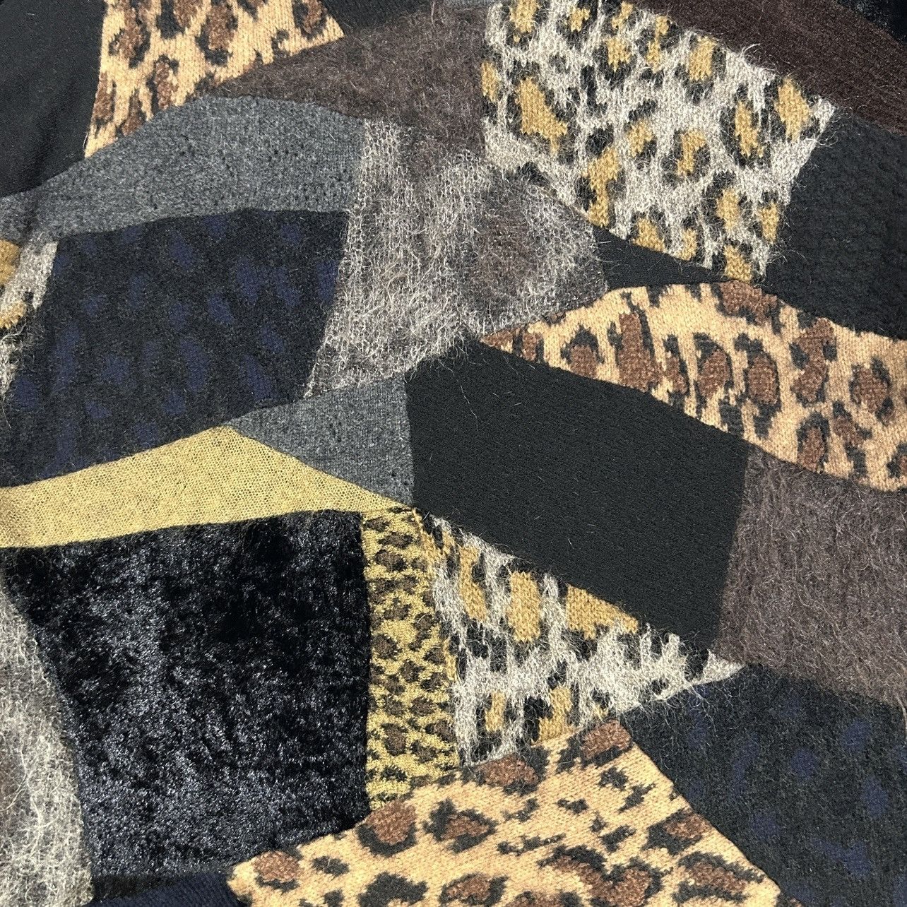 Junya Watanabe Junya Watanabe FW22 Leopard Patchwork Sweater Size US S / EU 44-46 / 1 - 3 Thumbnail