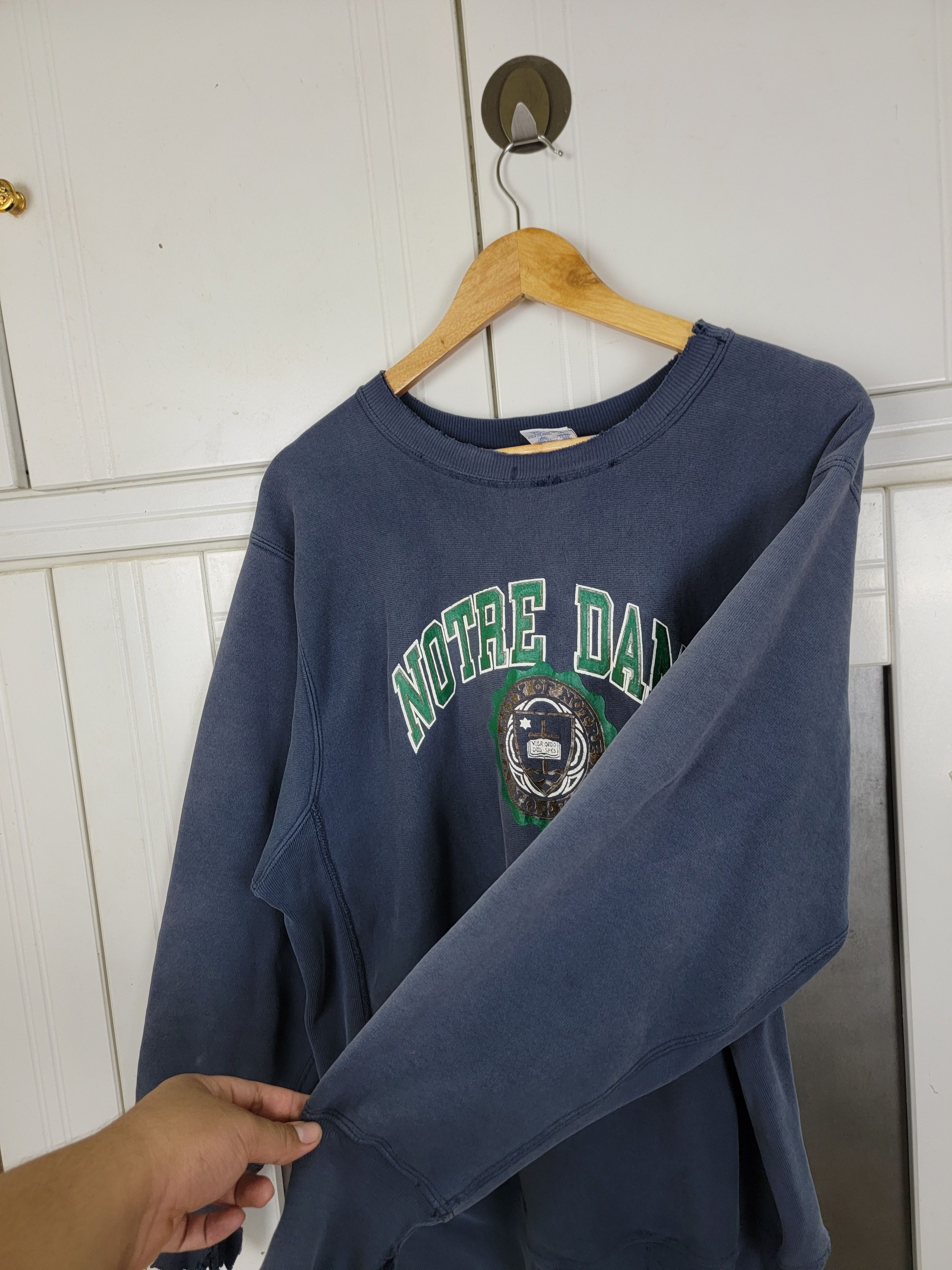 Champion × Vintage Vintage Thrashed Champion Reverse Weave Size US L / EU 52-54 / 3 - 7 Thumbnail