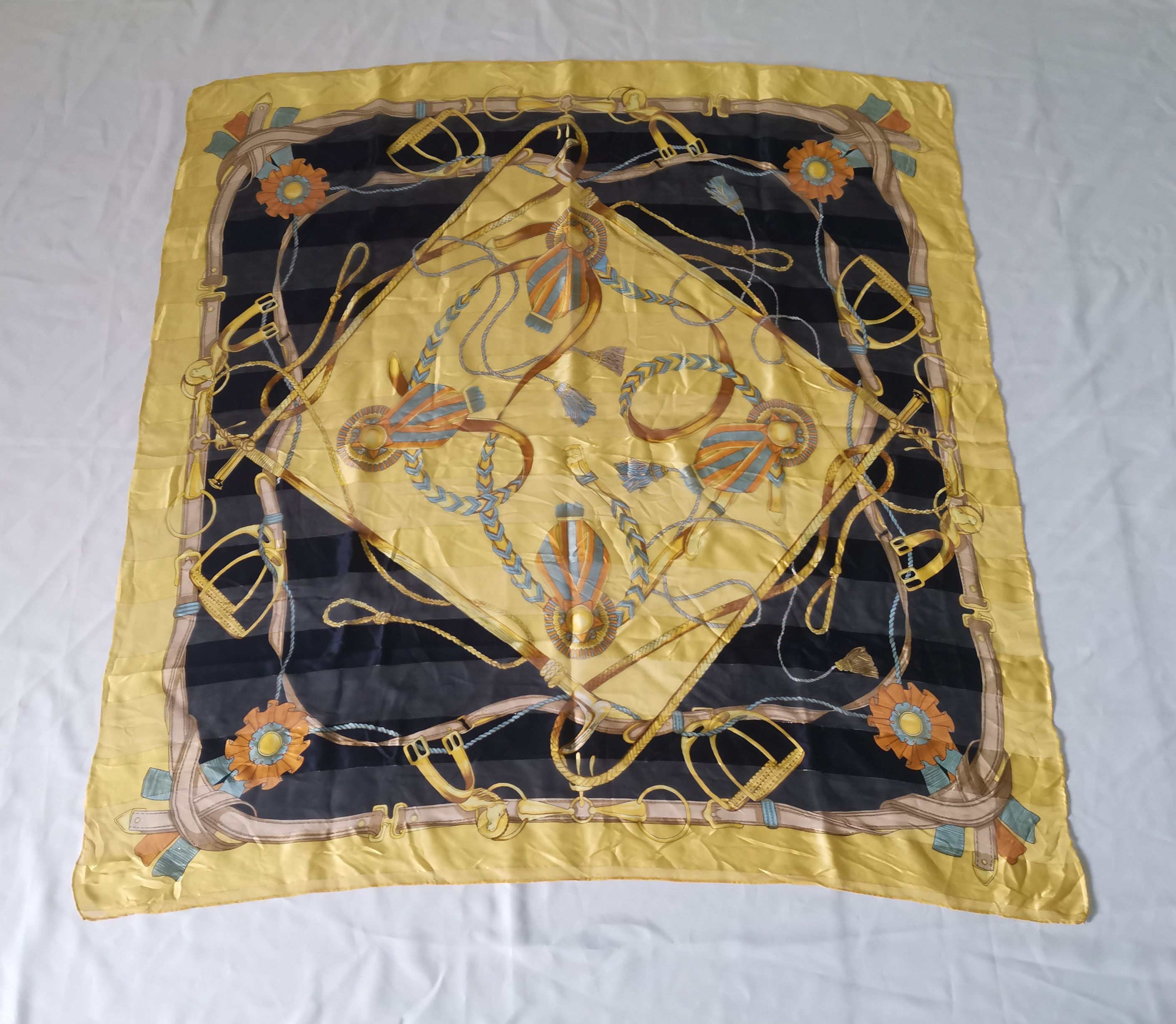 Supreme Trash Silk Scarf - メルカリ