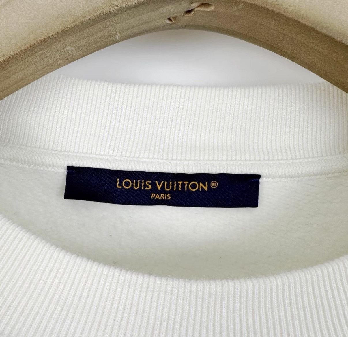 Louis Vuitton Louis Vuitton Letter Graffiti Print Sweatshirt K12 Size M / US 6-8 / IT 42-44 - 4 Thumbnail