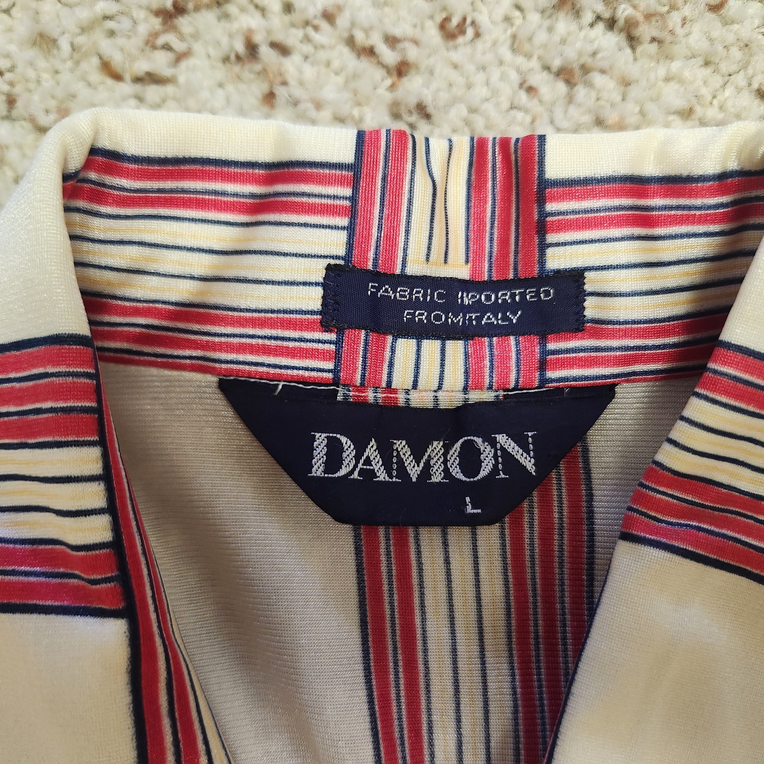 Vintage 1970s men's shirt L short sleeve geometric nylon disco Damon Size US L / EU 52-54 / 3 - 5 Thumbnail