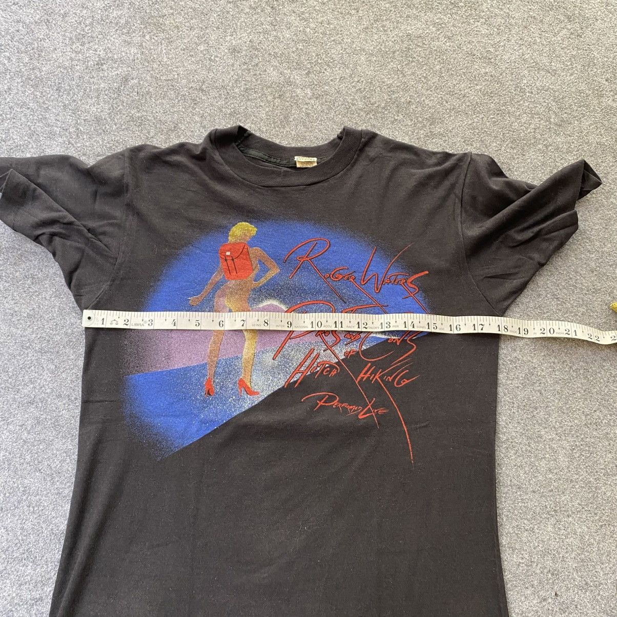 Band Tees Vintage 1984 Roger Waters tour t shirt Size US M / EU 48-50 / 2 - 6 Thumbnail