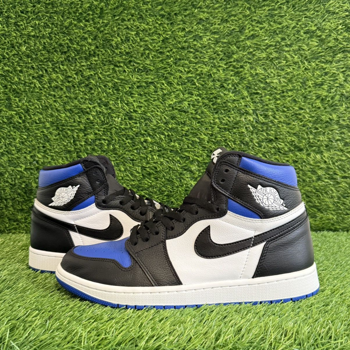 Jordan Brand Jordan 1 Retro High OG “Royal Toe” Size US 11 / EU 44 - 1 Thumbnail