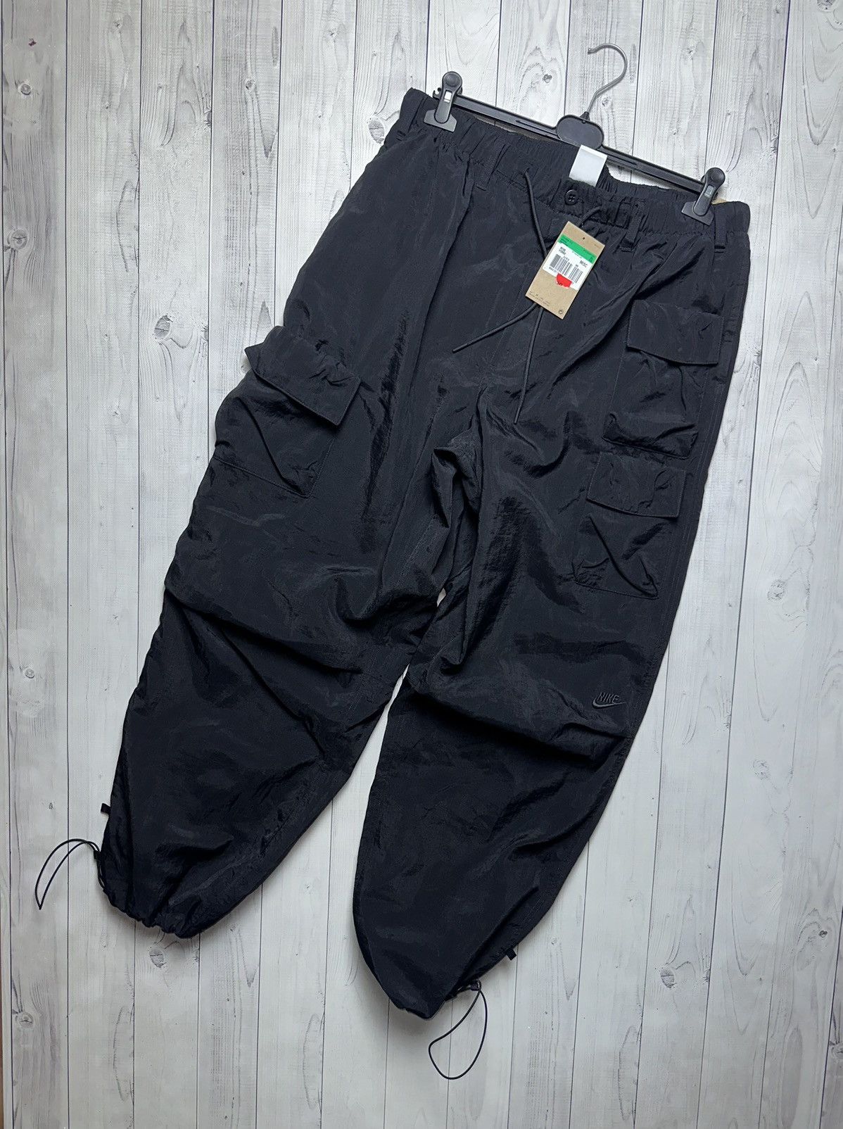 Nike Nike tech pack multi pocket rare Y2K joggers size XL Size US 36 / EU 52 - 1 Thumbnail