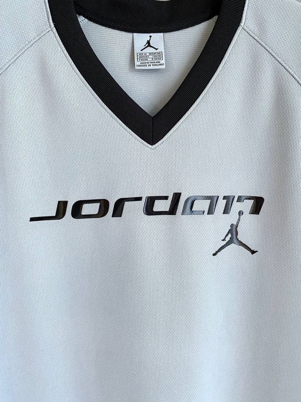 Vintage Vintage Air Jordan #23 Men's Bsketball Jersey, Size XL Size US XL / EU 56 / 4 - 4 Thumbnail