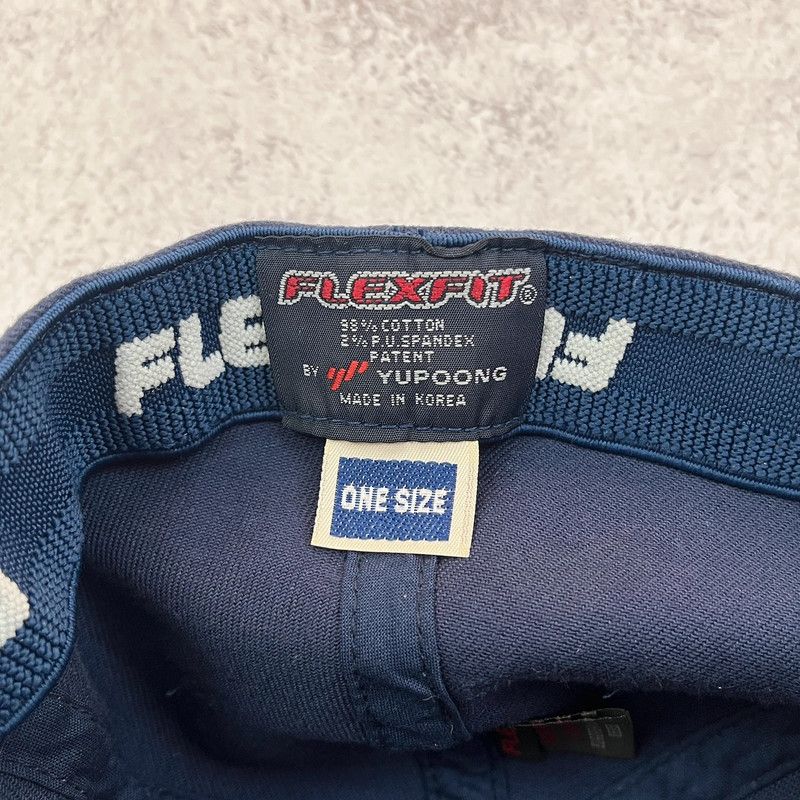 Other Flexfit Y2K blue flame vintage cap with a visor Size ONE SIZE - 6 Thumbnail