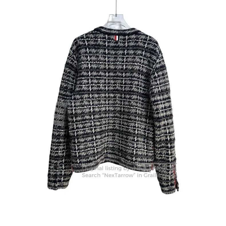 Thom Browne Thom Browne Mossy horizontal striped little Chanel style c Size US M / EU 48-50 / 2 - 2 Thumbnail