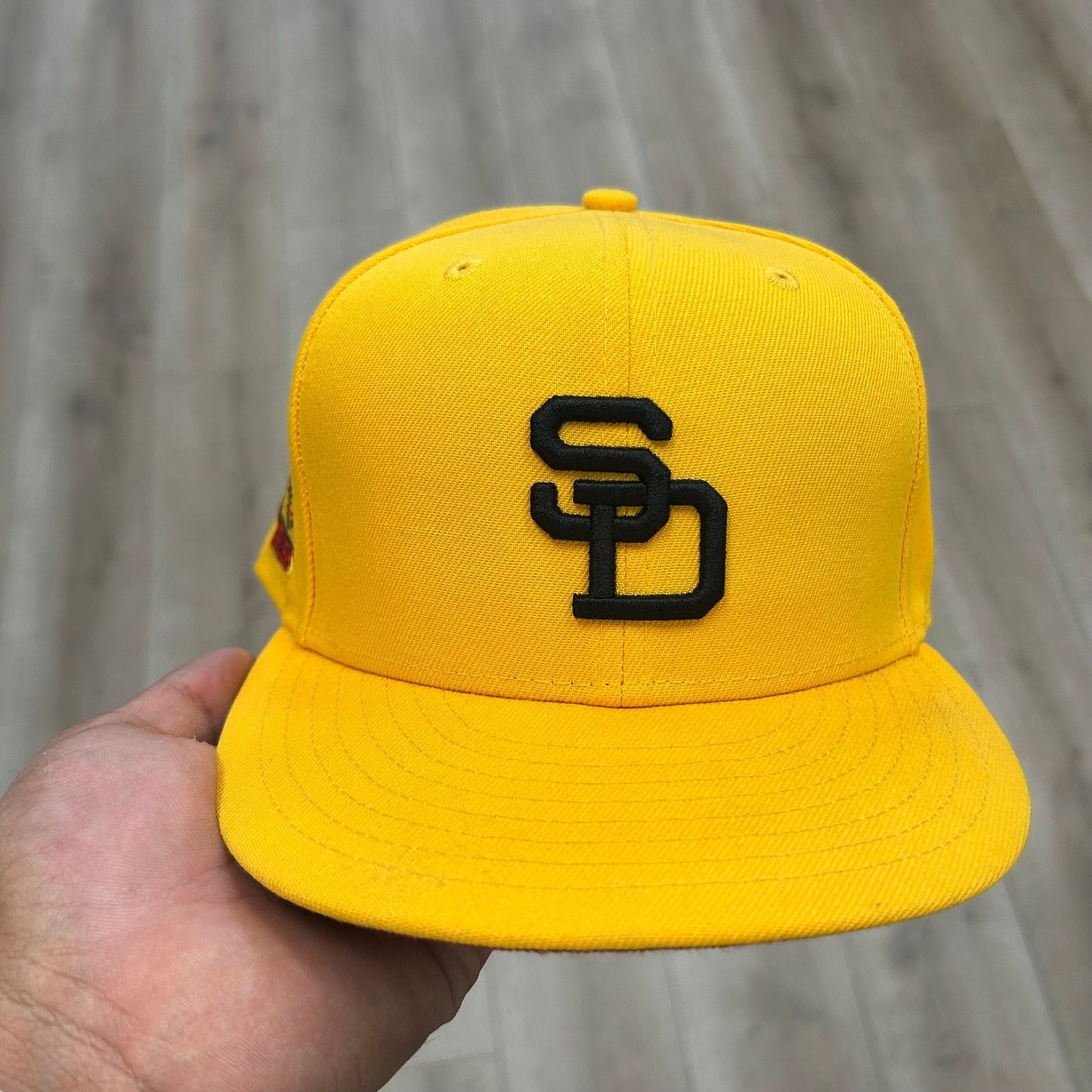 New Era San Diego Padres Fitted Hat 7 1/4 Cobra Kai Collection Size ONE SIZE - 2 Thumbnail