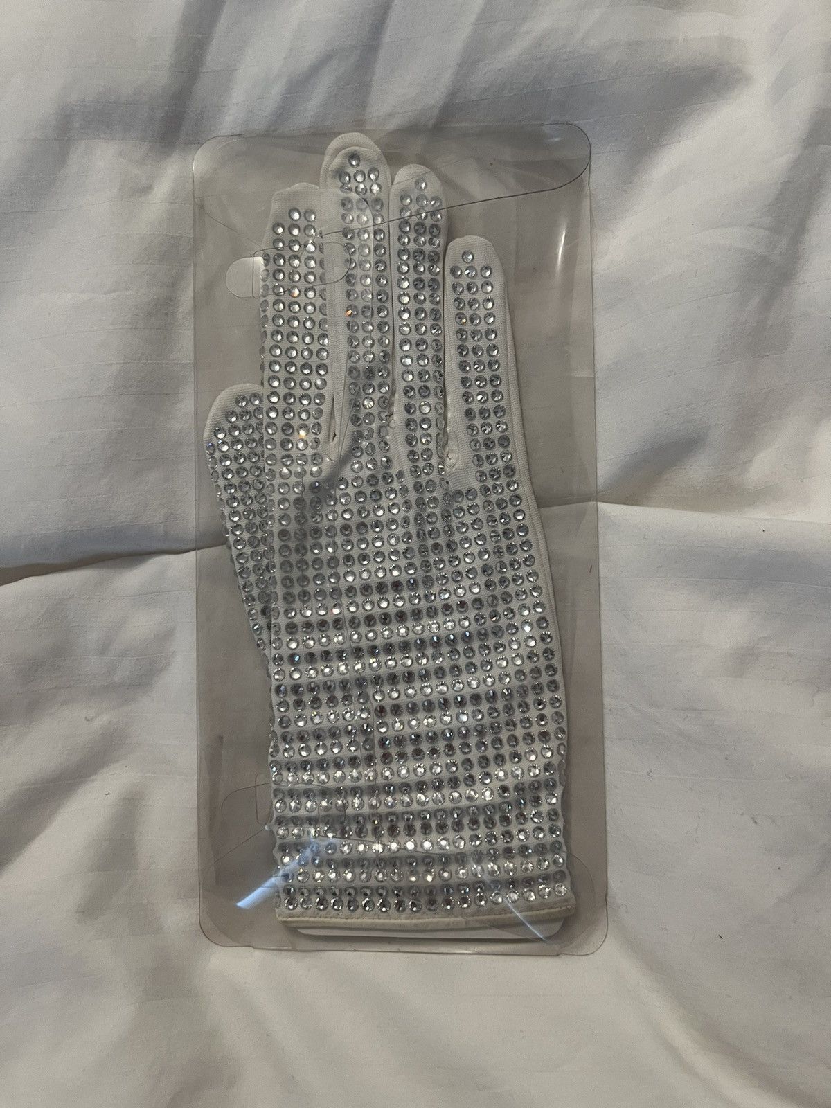 Louis Vuitton Louis Vuitton FW19 Michael Jackson Thriller Glove Size ONE SIZE - 3 Thumbnail